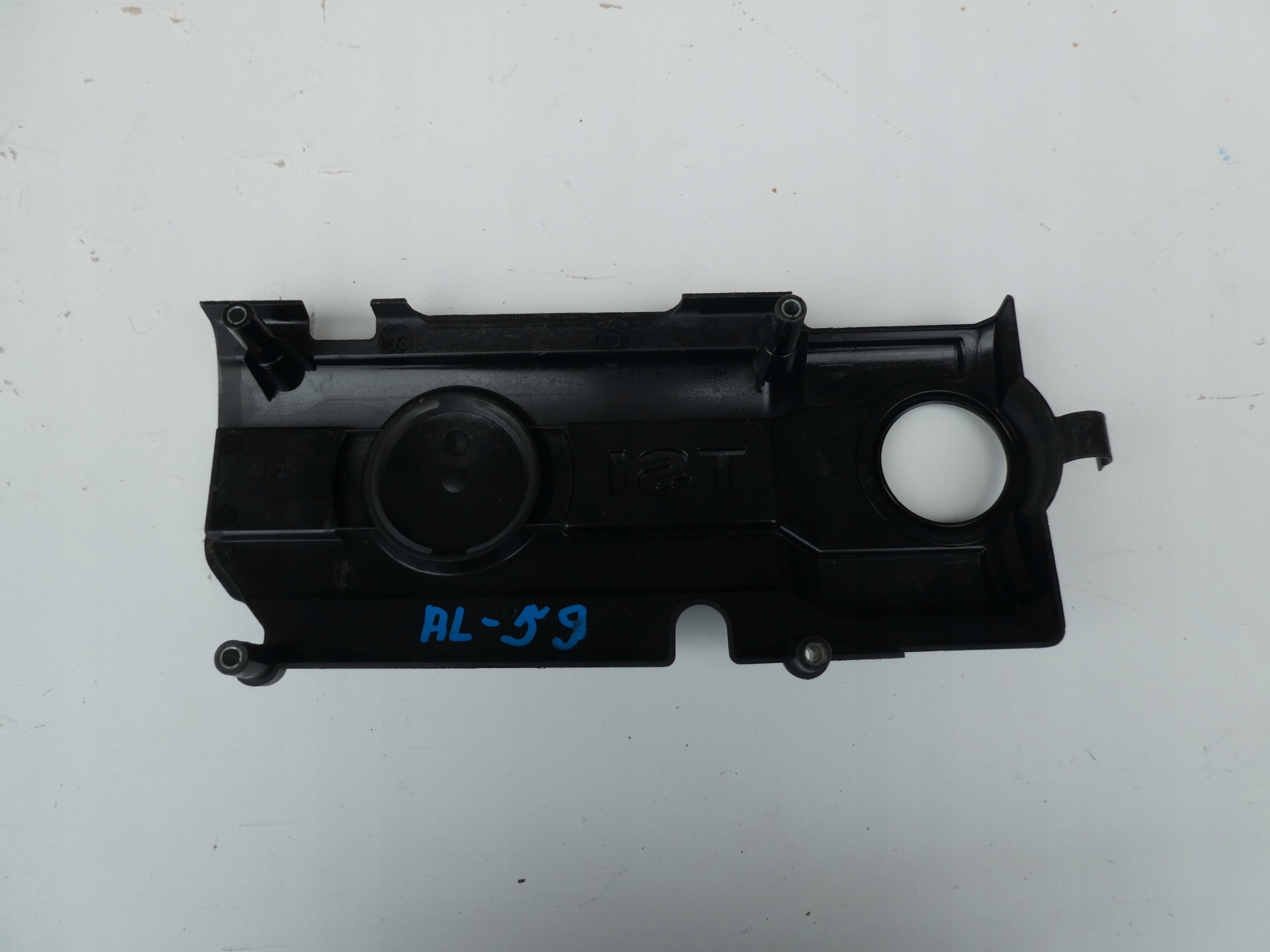 VW GOLF 1.4 TSI engine housing cover 03C103925AM