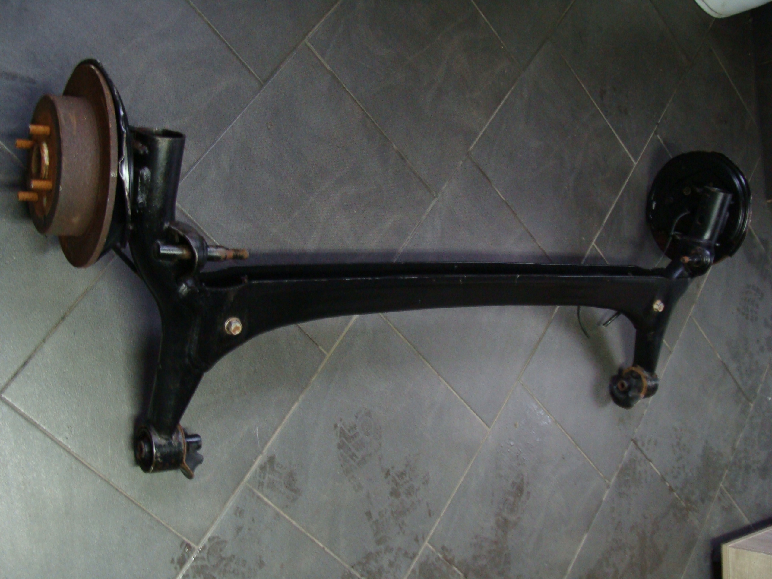 BELKA OŚ TYLNA COROLLA VERSO !!! Wersja Europejska