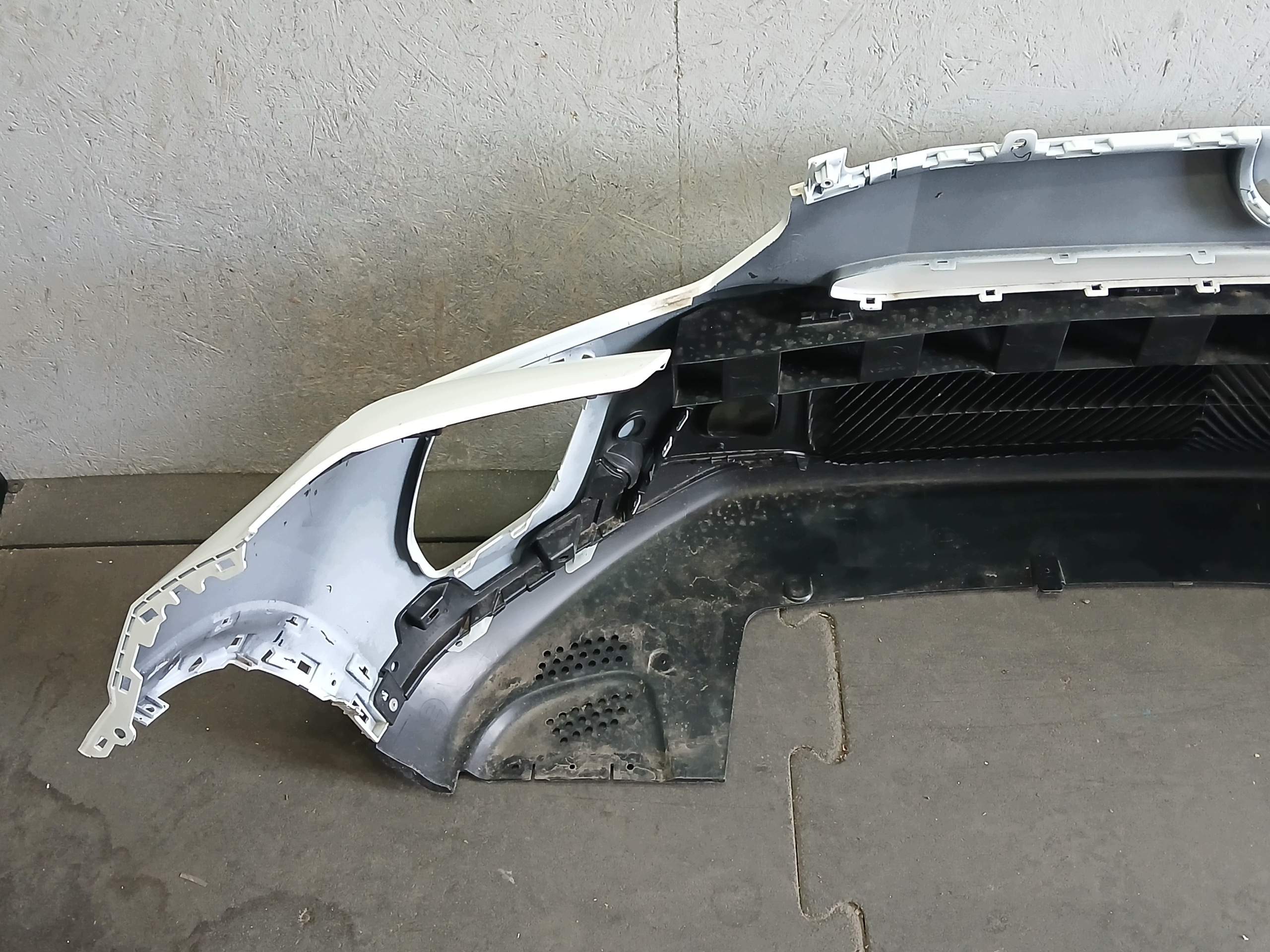 nárazník předek CITROEN C3 IV 4 24