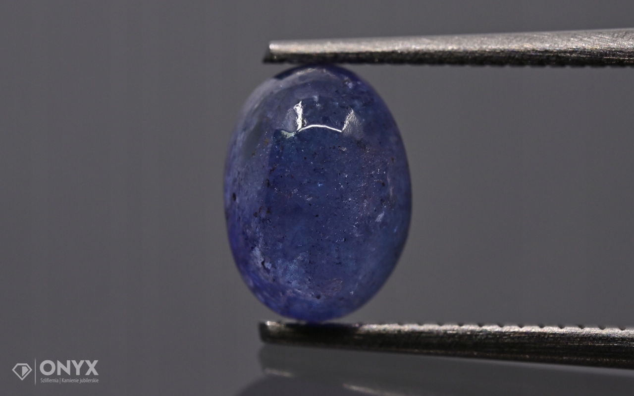 Tanzanit kabošon ovál 7,5x5,5 mm