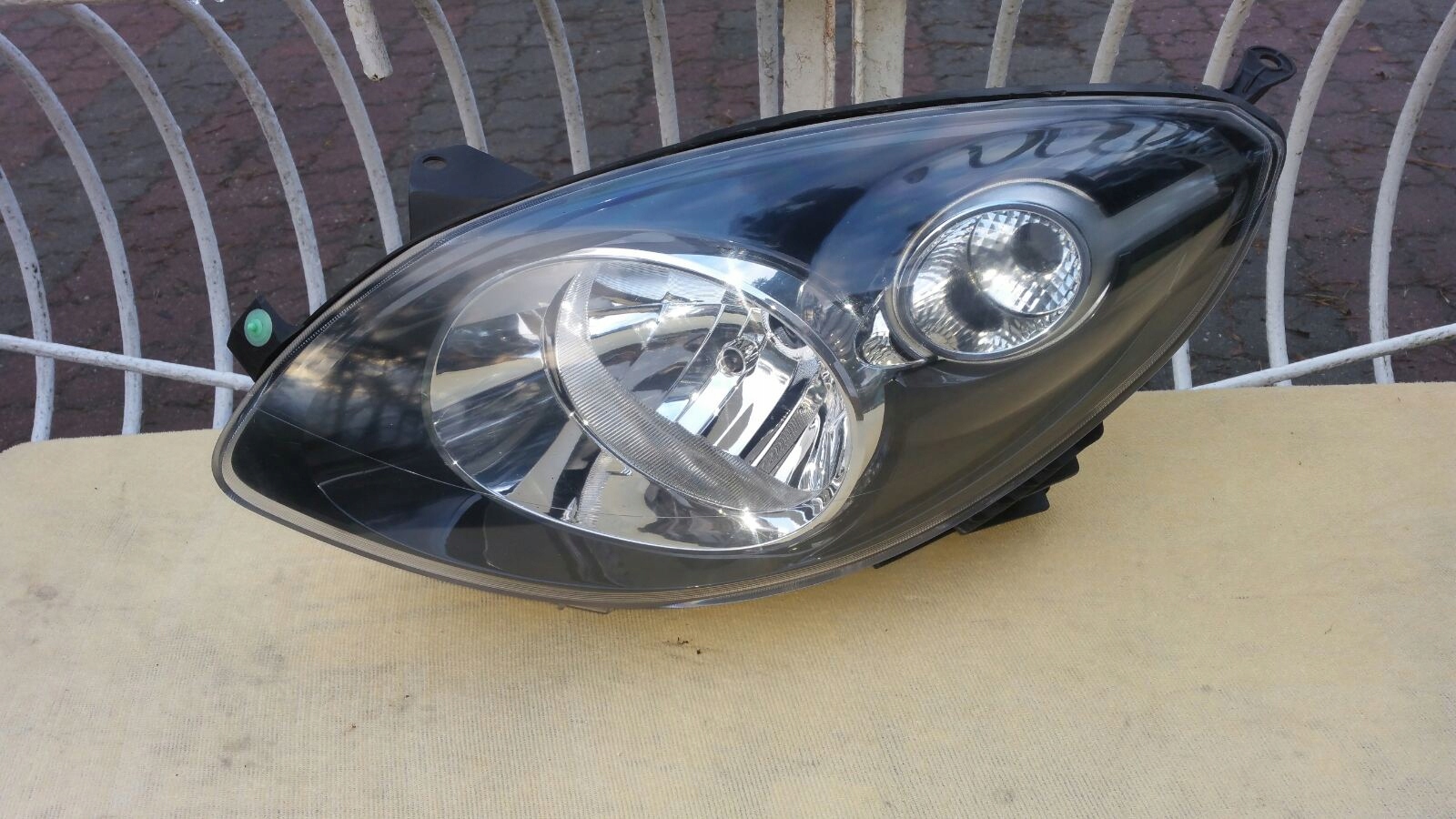 RENAULT TWINGO II GT RS 2007-2012 CZARNA 27152700LI 7701063997 260609027R