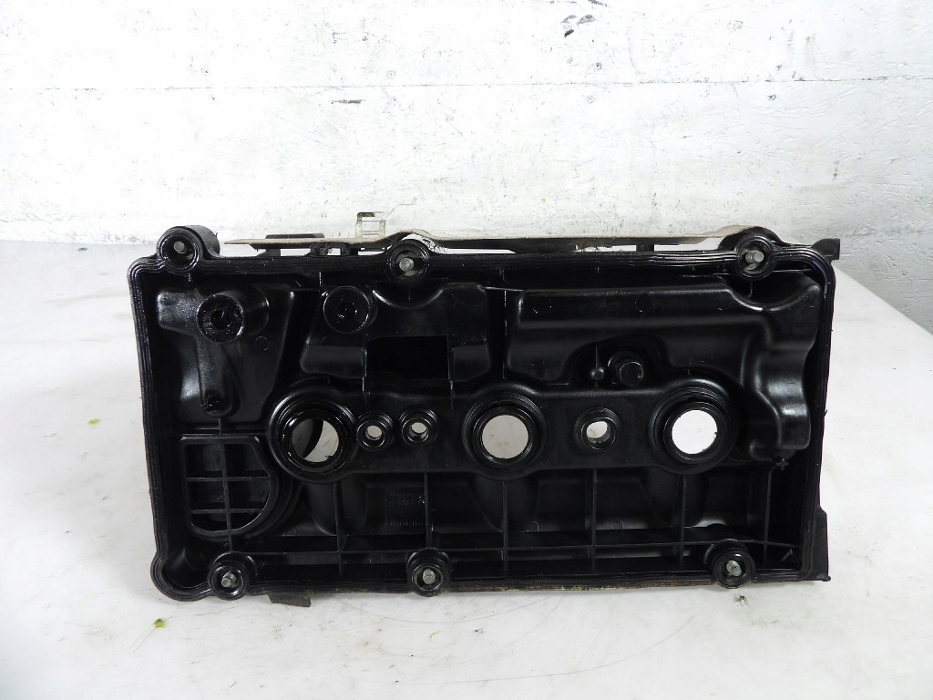 SKODA FABIA III 3 1.4TDI 105KM Abdeckung der Ventile 04B103469K