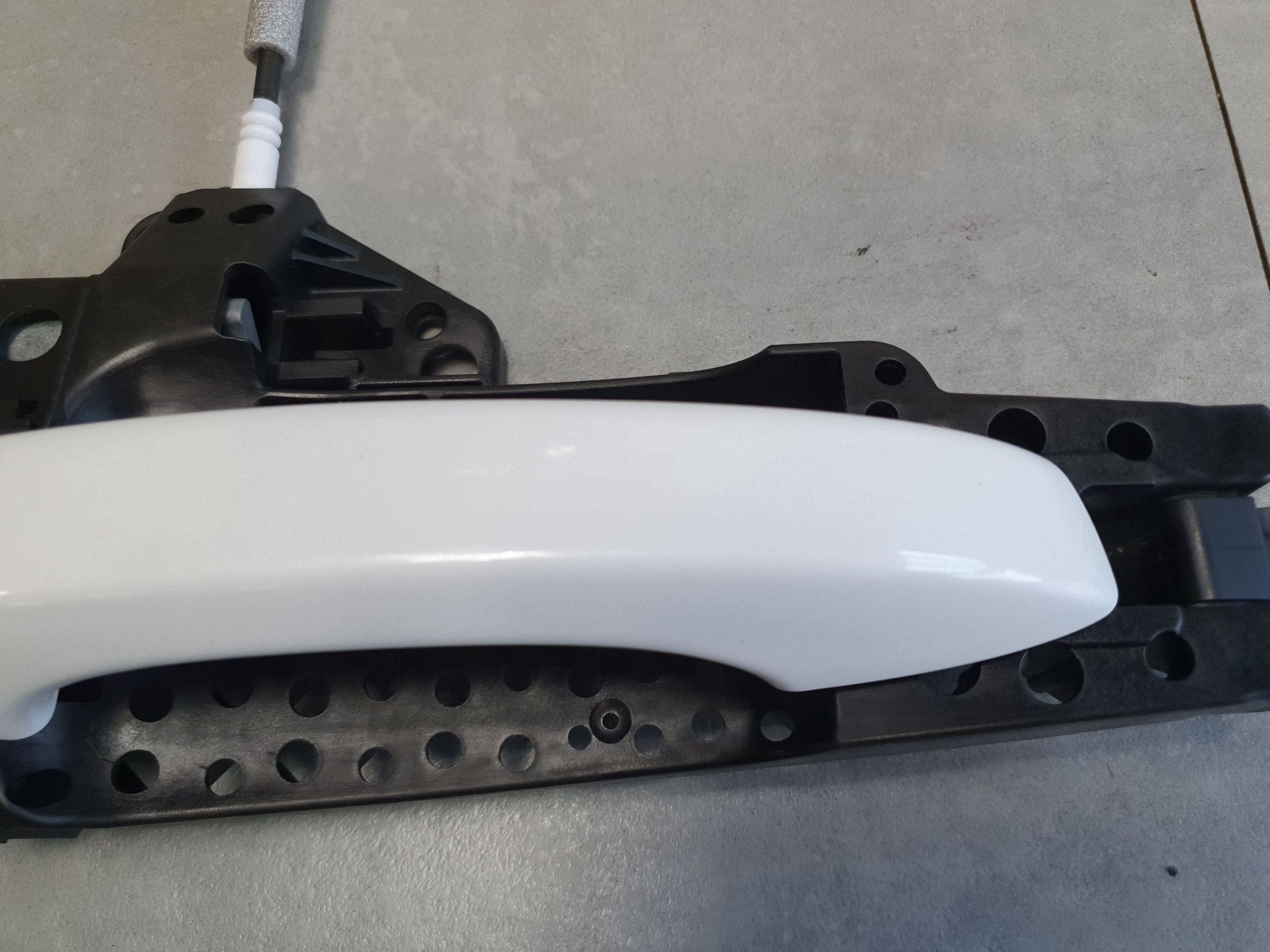 Audi Q7 4M handle exterior left rear part 4H0837205