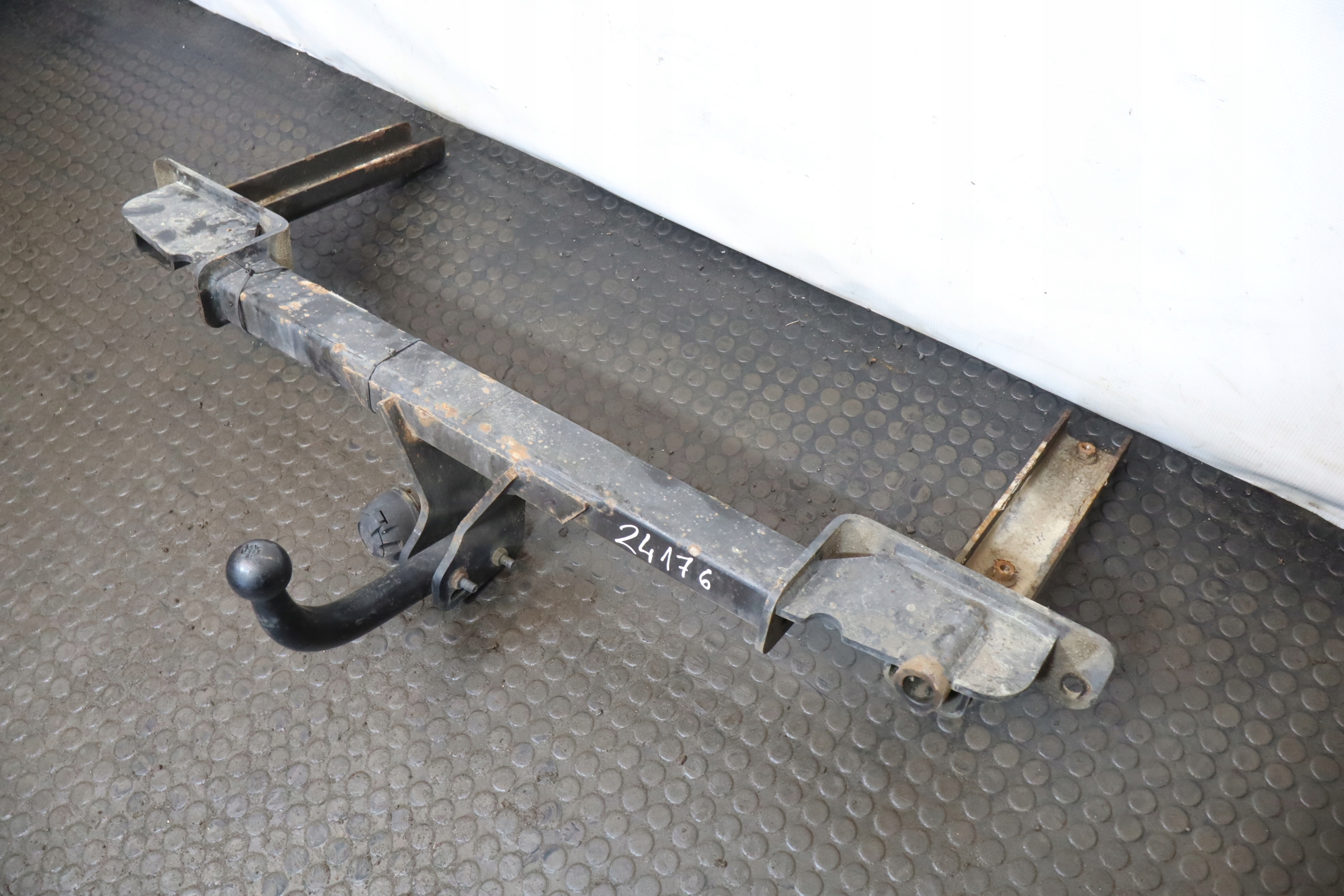 HAK HOLOWNICZY CHEVROLET CRUZE 1.8