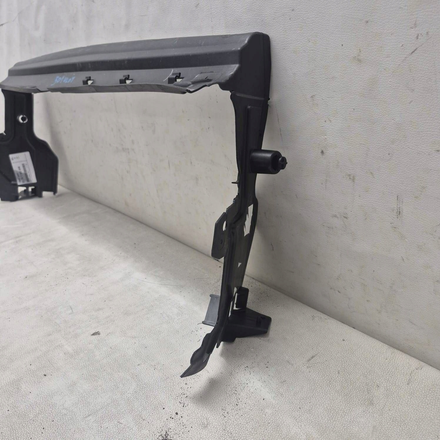 BMW 5 G30 G31 intake drain air steering wheel, lower