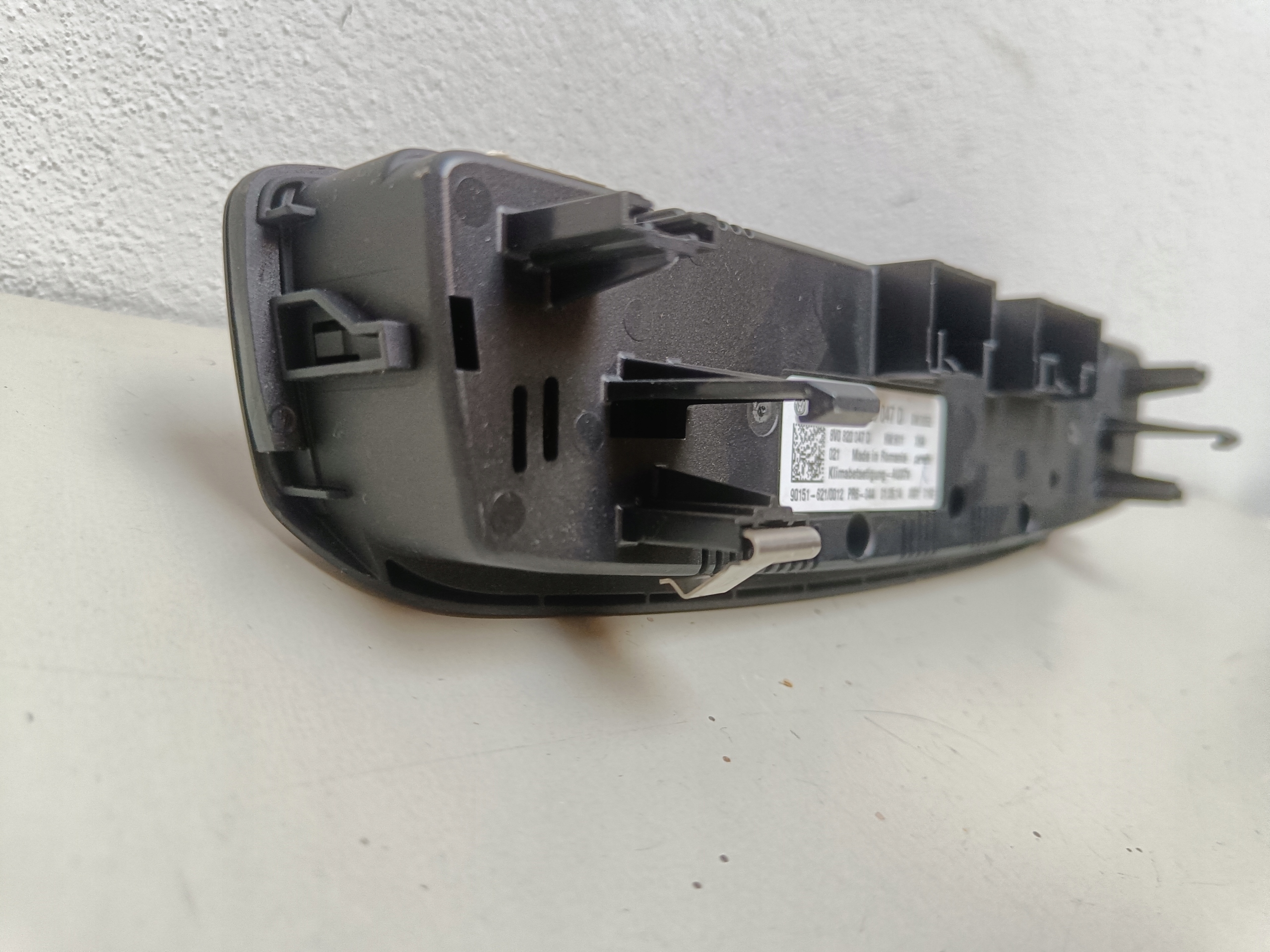 Audi A3 8V панель потока воздуха кондиционера 8V0820047D