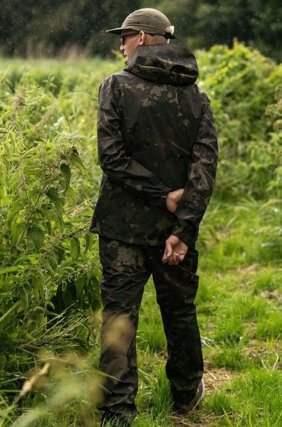 Kurtka Nash Zero Tolerance Extreme Waterproof Jacket Camo L Kolor dominujący odcienie zieleni