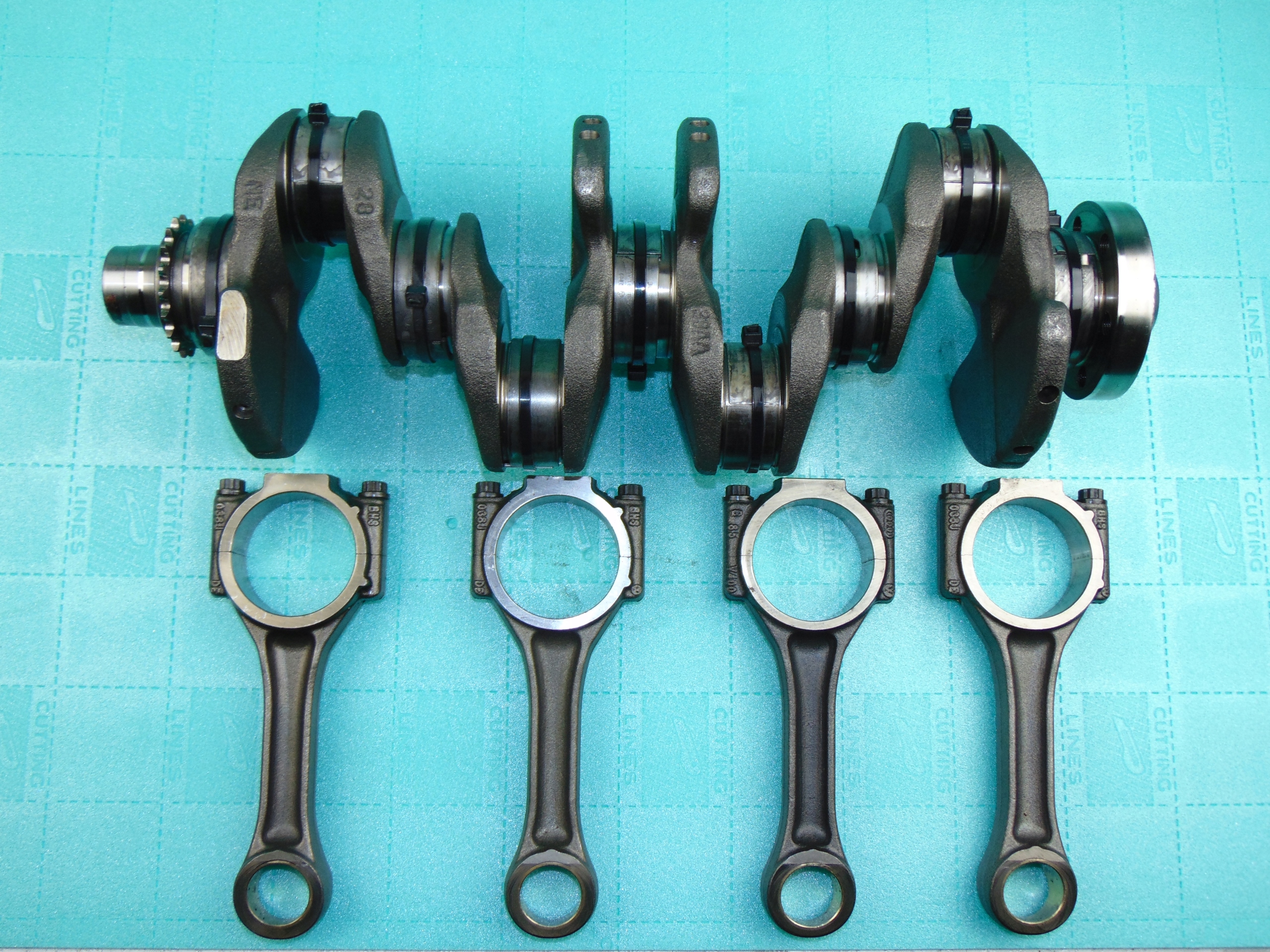 original crank 2,0TDI BMM 038AA plus panewki and connecting rods 038J