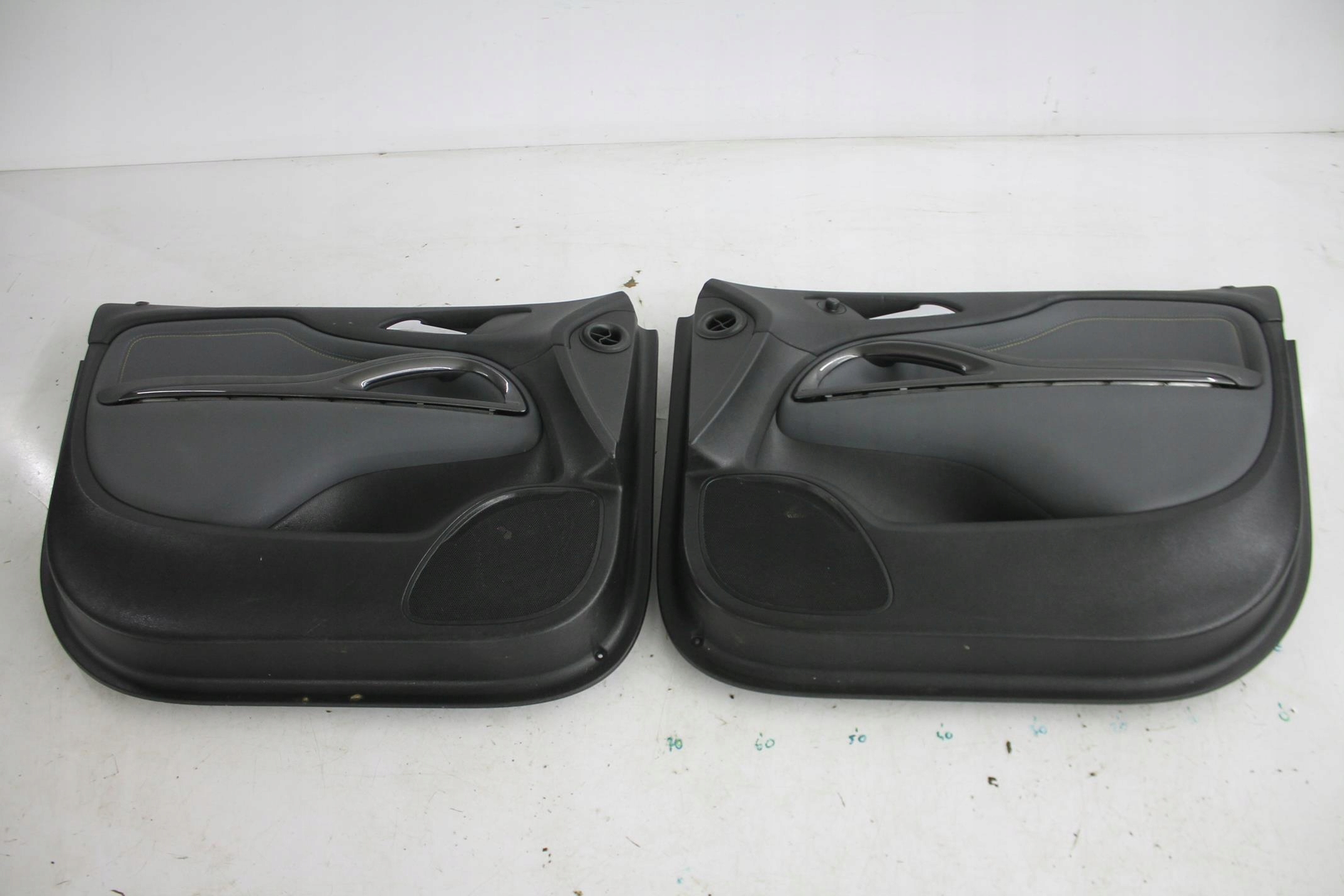 SIDE LEFT FRONT FRONT OPEL ZAFIRA C 12-19