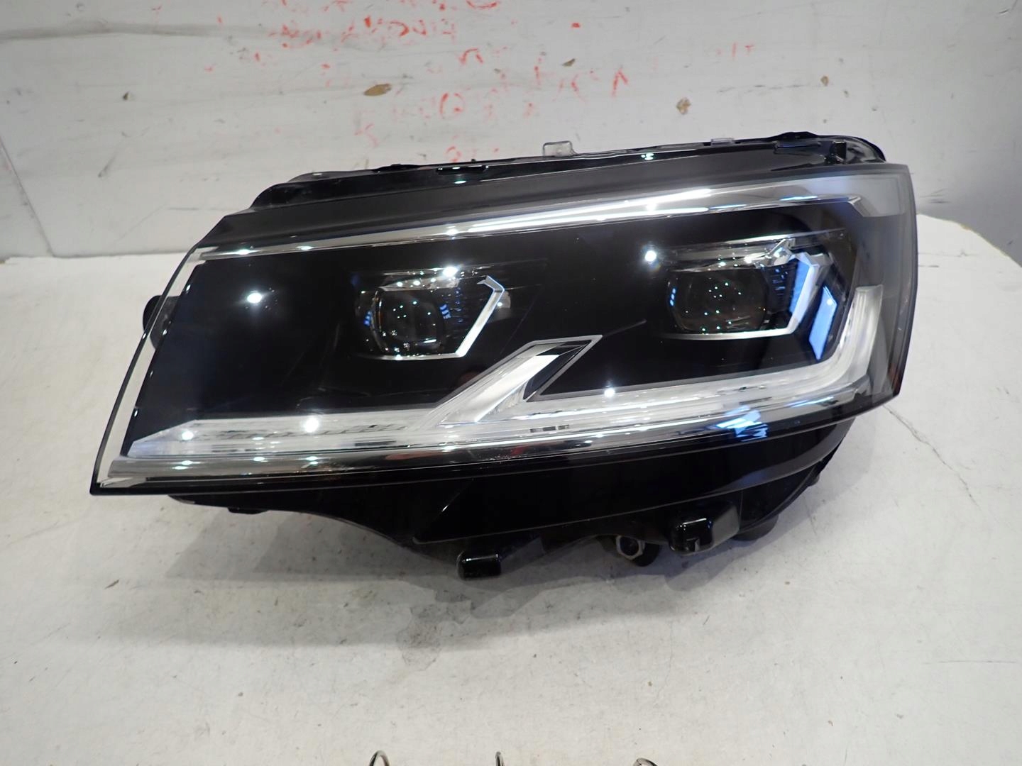 light front front left VW T6 LIFT 2019- FULL LED 7L1941035B