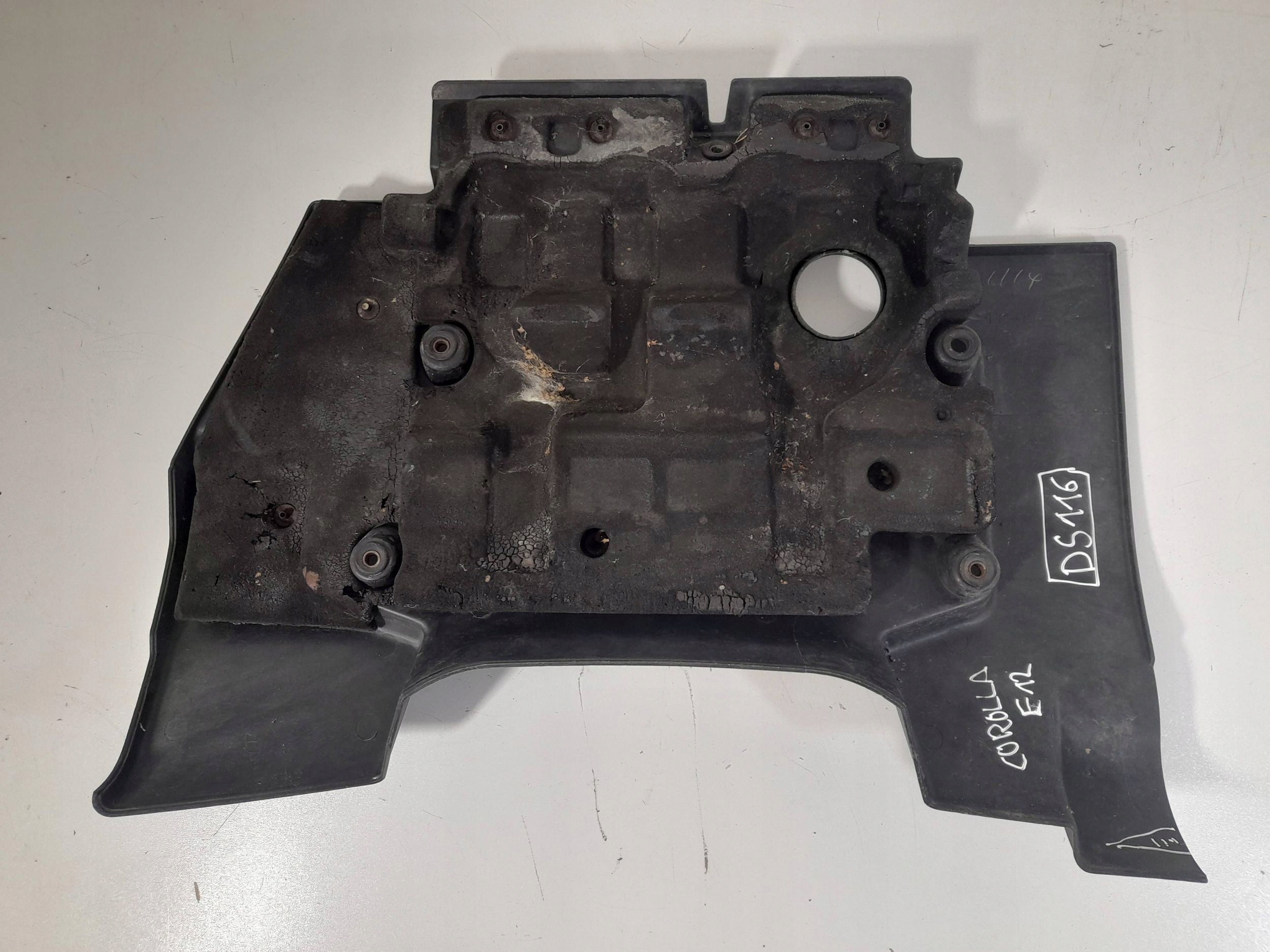 Toyota Corolla E12 2,0 D4D cover upper of the engine (DS116)