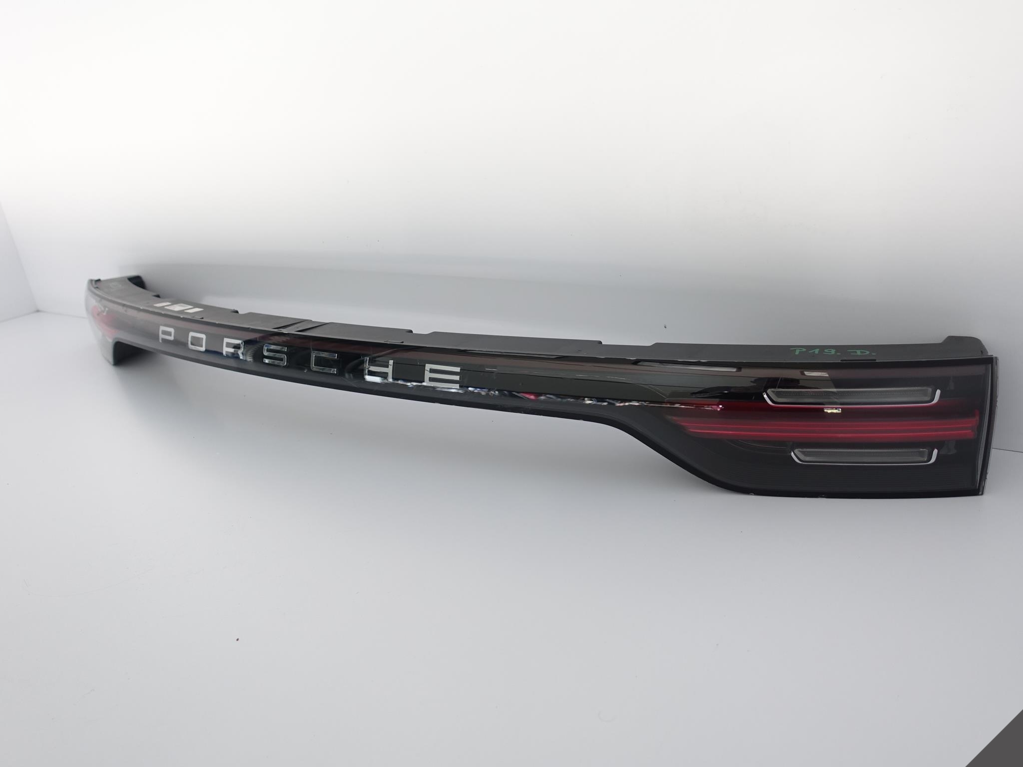 PORSCHE CAYENNE 9Y0 E3 18- light cap LED rear part EU