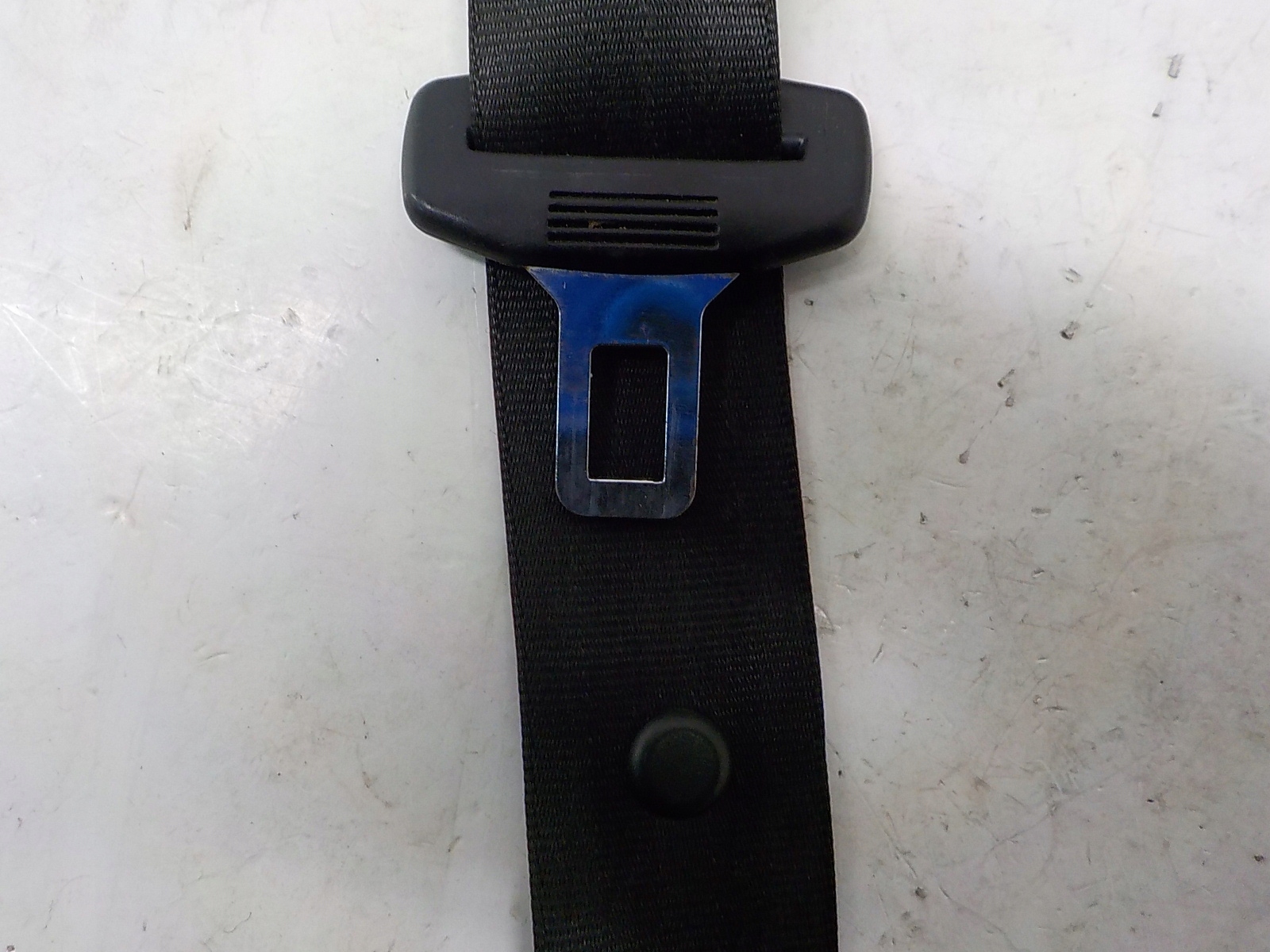 AUDI A3 II 8P seat belt adjuster 3D left front 8P3857705B