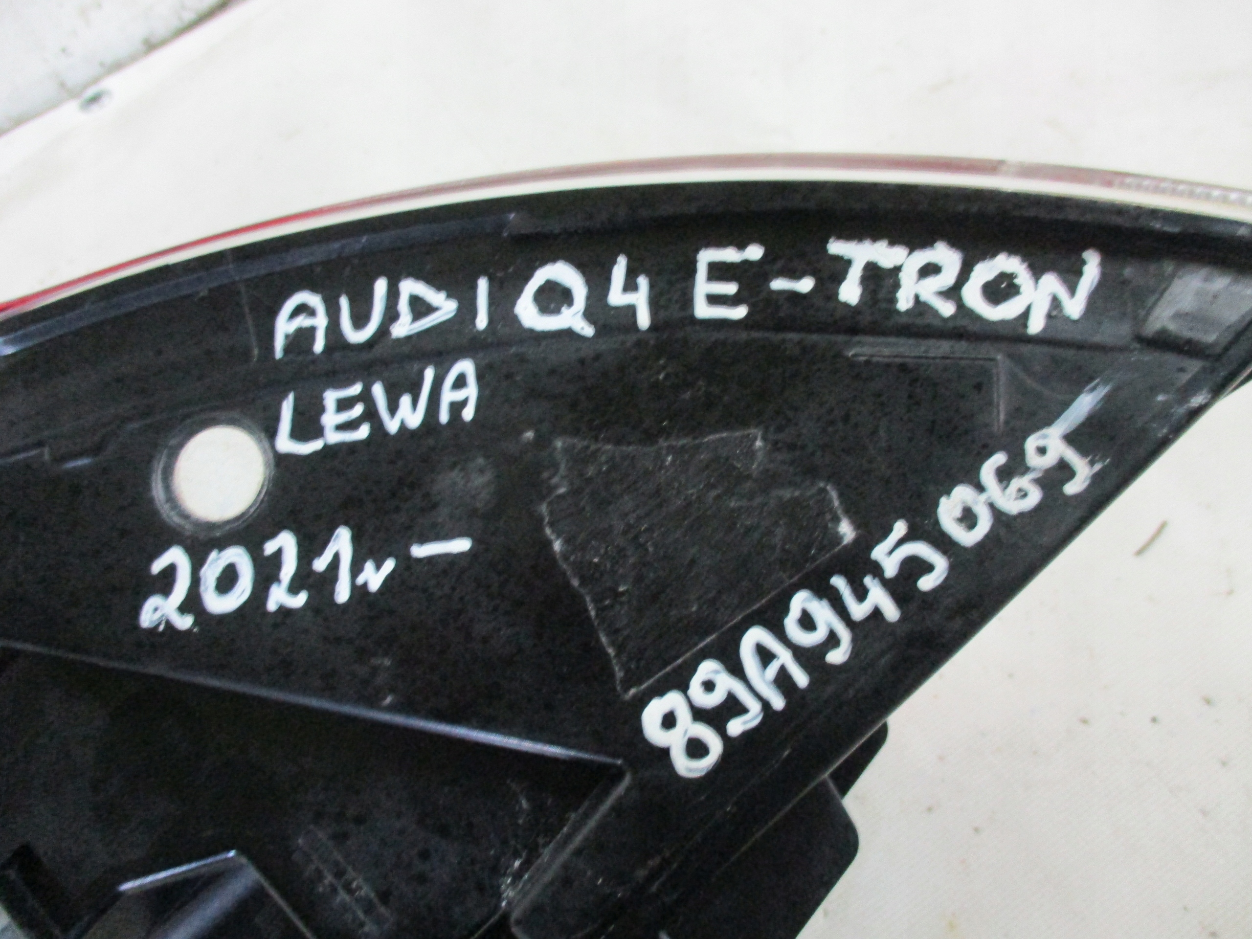 light left rear part tylni Audi Q4 E-TRON Led 89A945069
