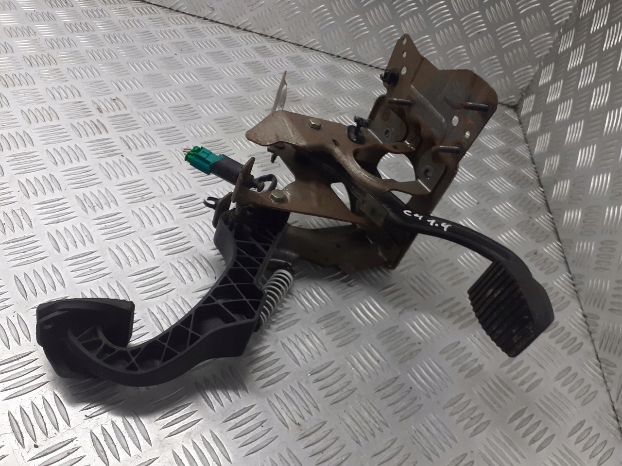 PEDAŁ SPRZĘGŁA HAMULCA CITROEN C4 1.4 9653940880