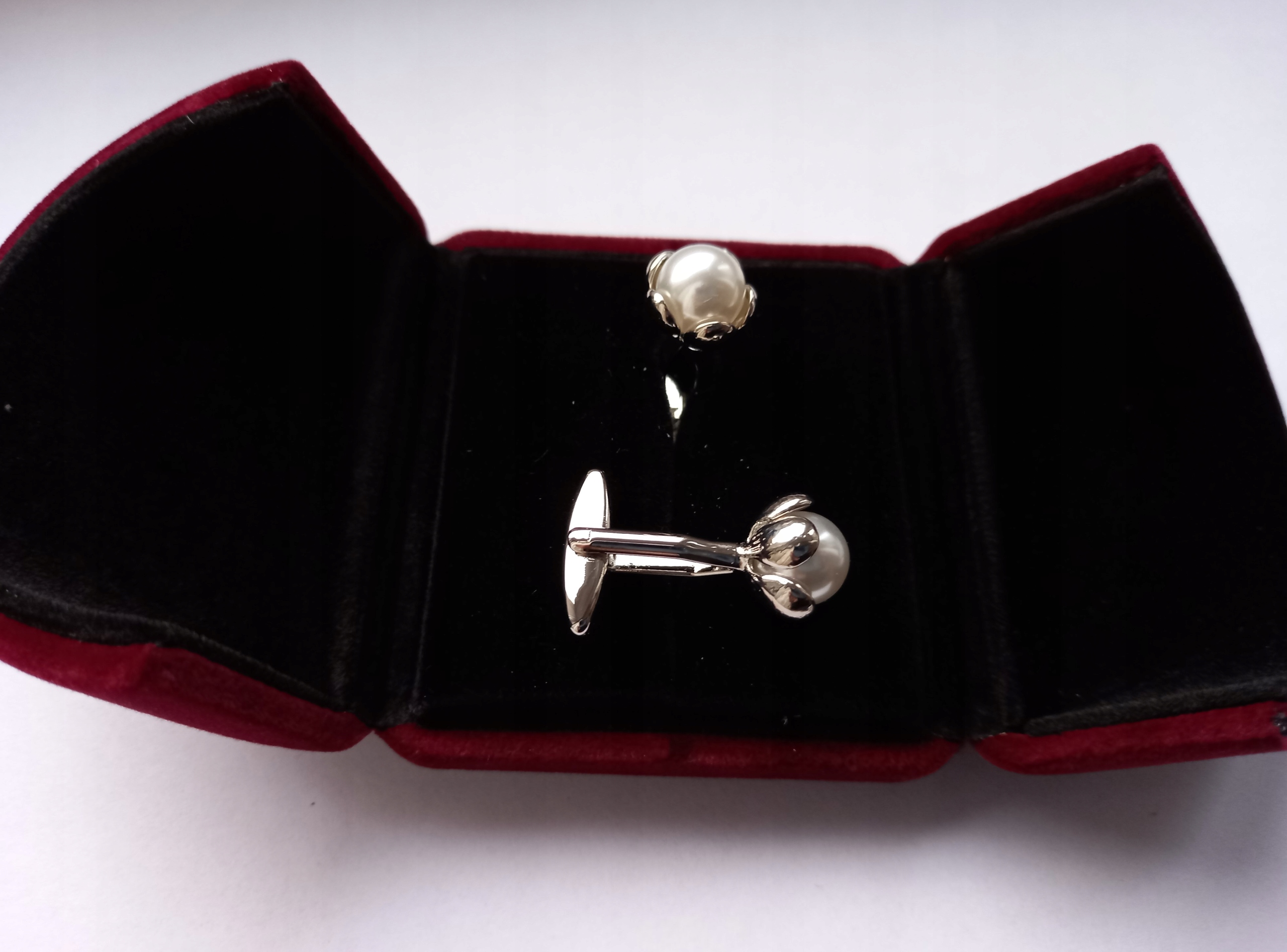 Stříbrné manžetové knoflíčky Exciting s perlou