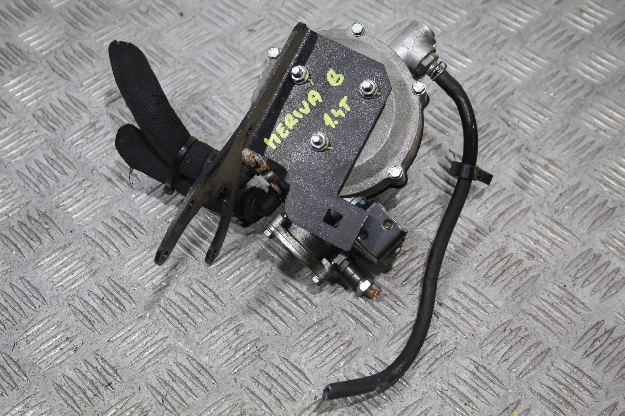 БЕНЗОМЕШАЛКА OPEL MERIVA B LSE98-LI10