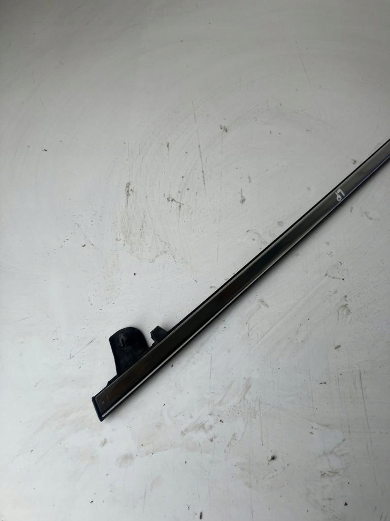 moulding dust door left front CITROEN C4 II B7 CHROM