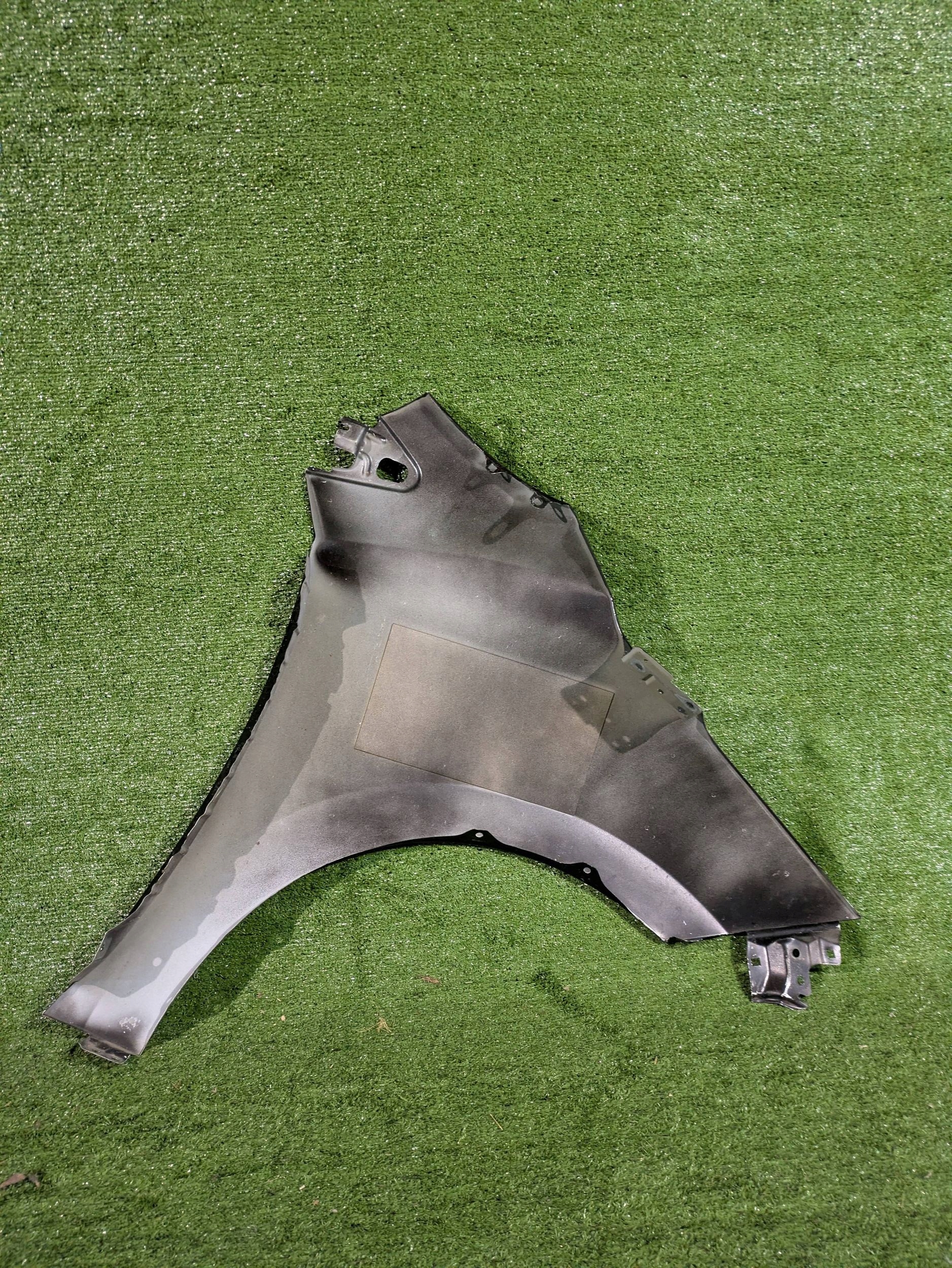 fender front left front NISSAN MICRA K14 NR.303