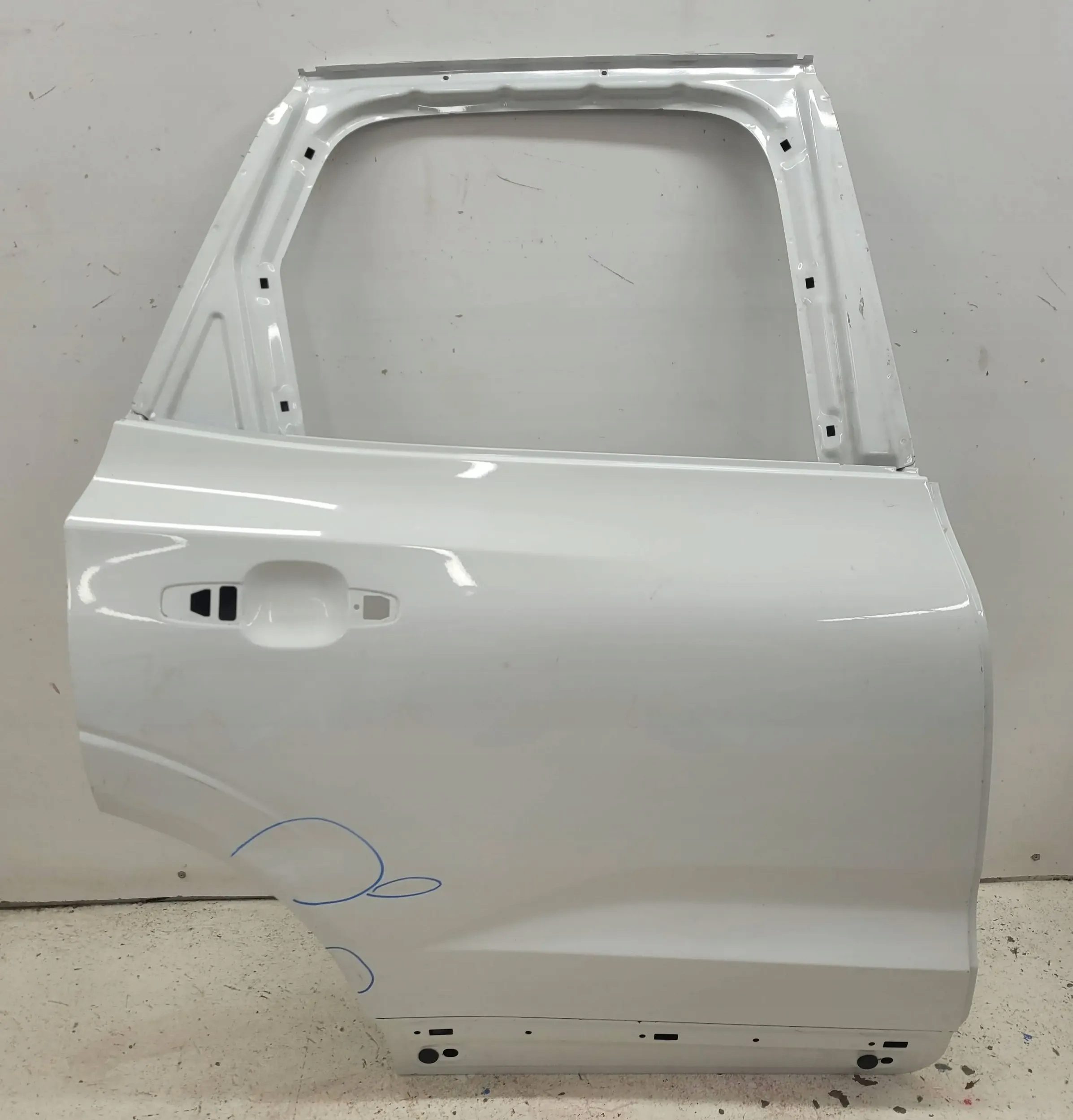 VOLOVO XC60 II 2 17+ DRZWI TYŁ TYLNE PRAWE FV