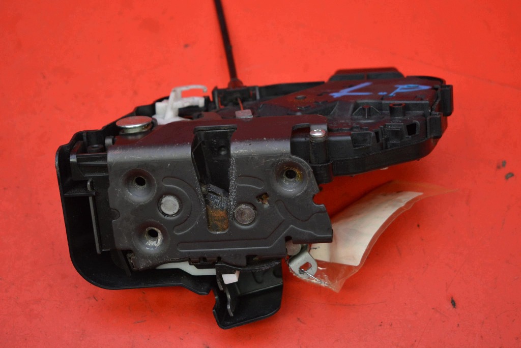 lock door left front front EU 30799311 VOLVO C30 06-09