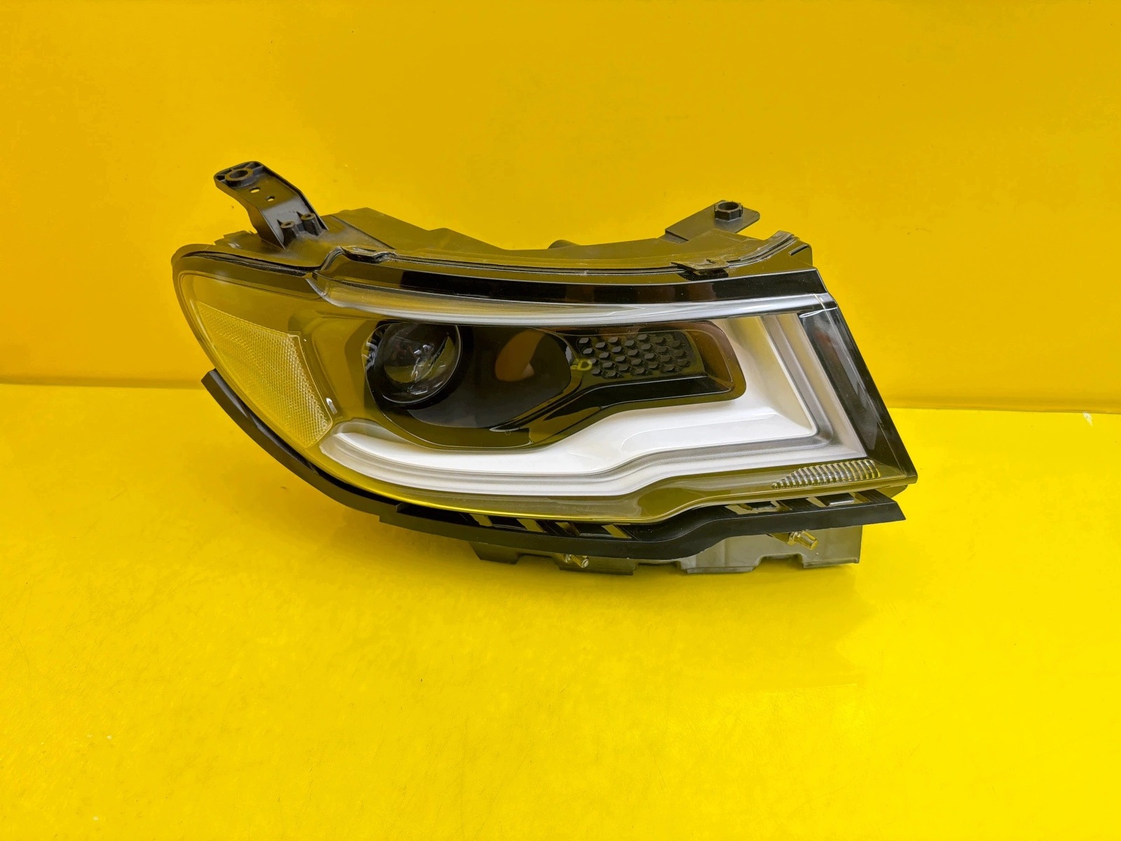 feu droit avant Jeep Compas II 2 Xenon 155256624