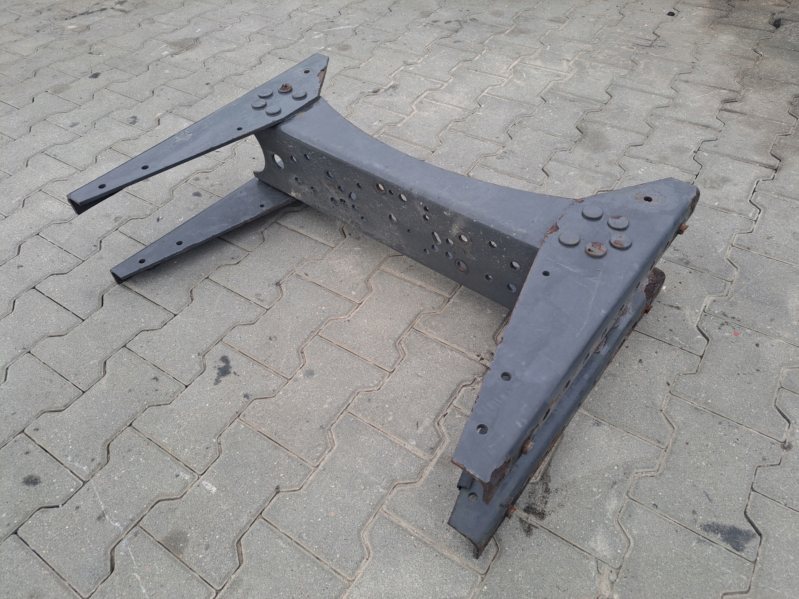 BELKA WZMOCNIENIE WSPORNIK RAMY RENAULT PREMIUM MAGNUM DXI