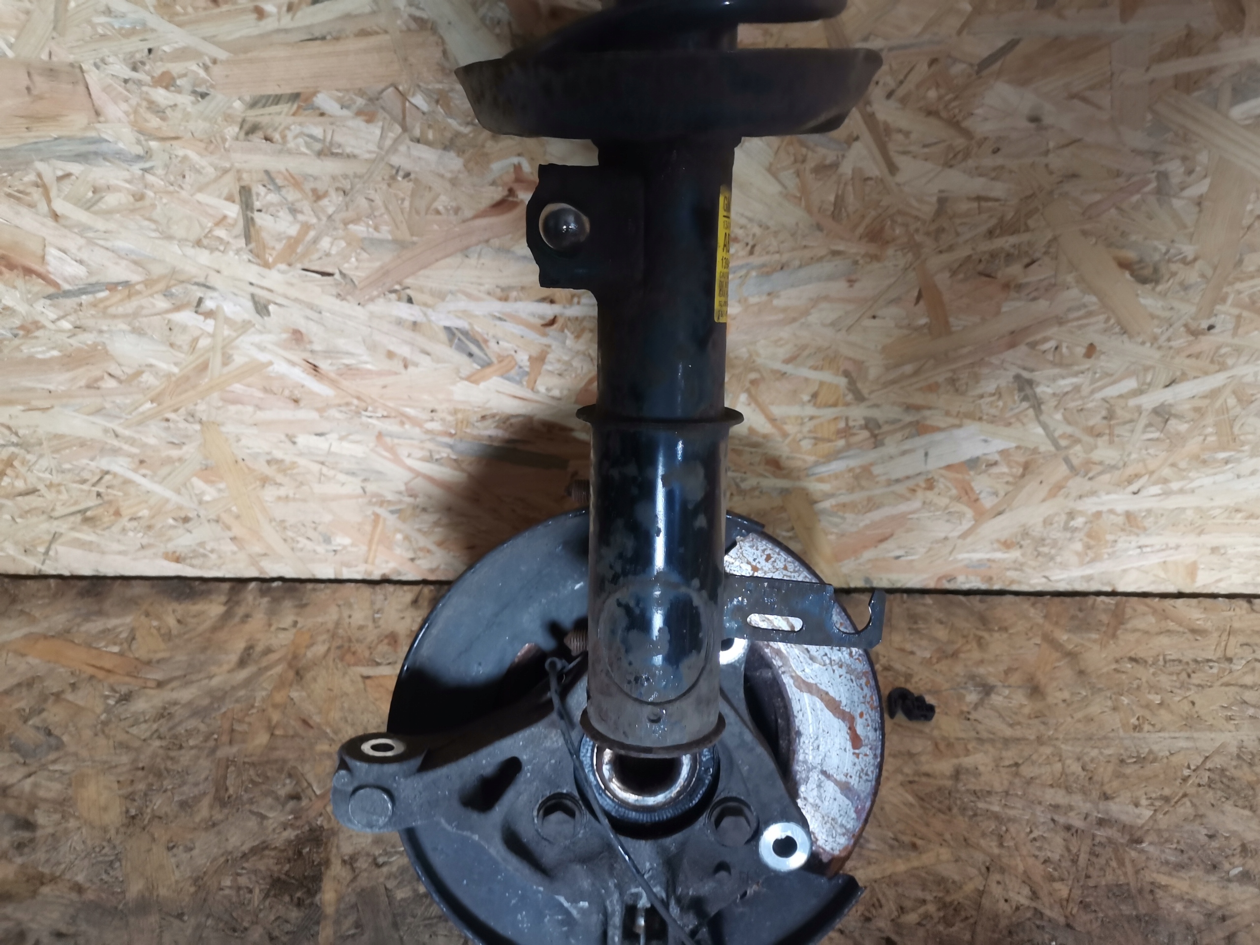 McPherson shock absorber swing left front OPEL ZAFIRA C 13419917