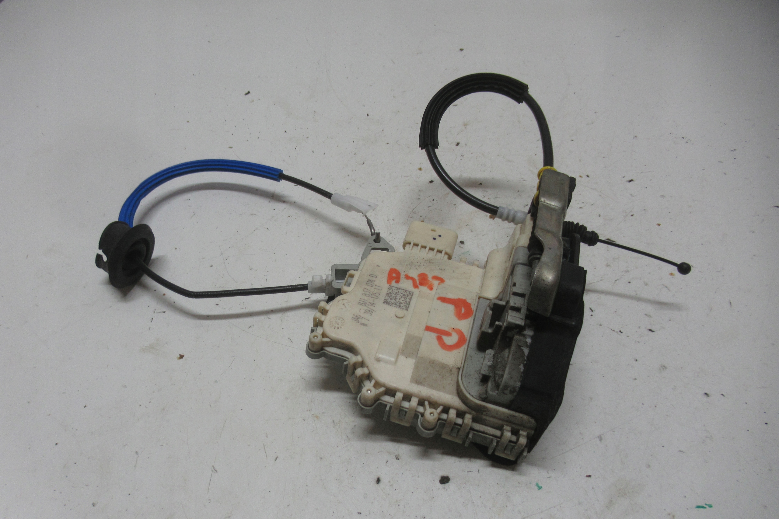AUDI A4 B8 FL 2.0 TFSI 14R lock door right front 8J1837016D