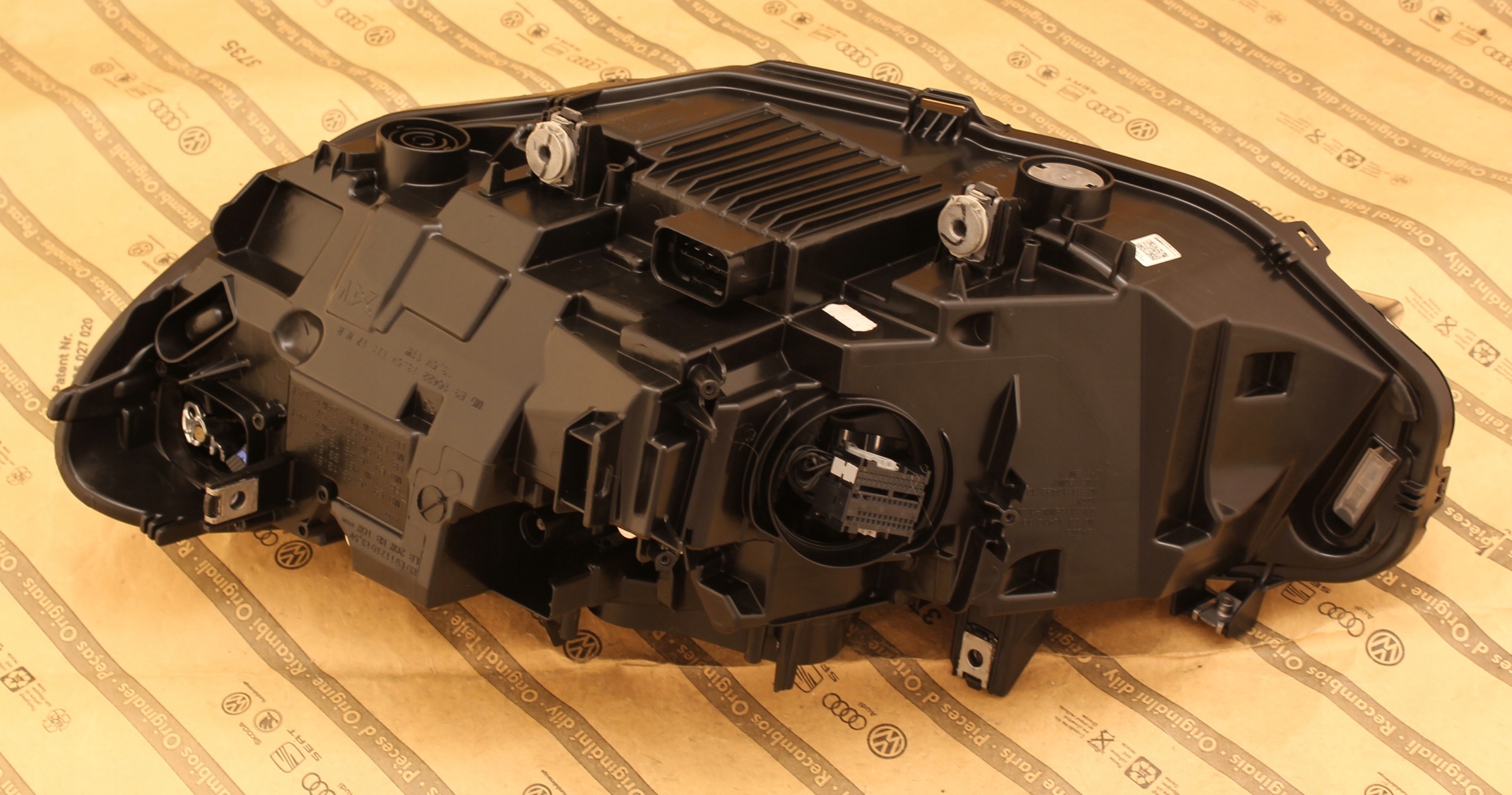 BMW 4 F32 F33 F36 M3 M4 17-20 LAMPA ADAPTIVE LED Strona zabudowy prawa