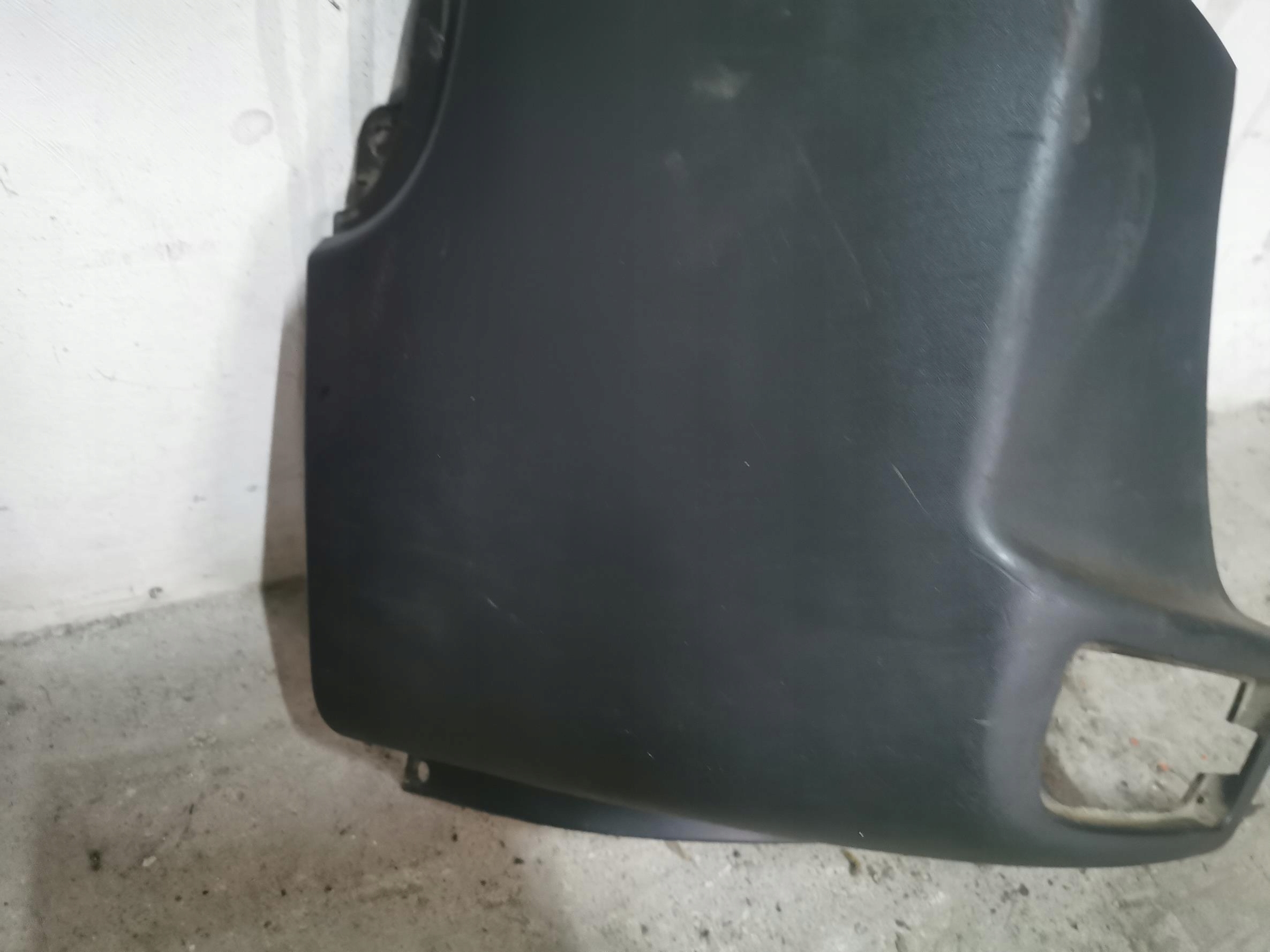 Ecke der Stoßstange links heck MERCEDES SPRINTER W906 A9068802371