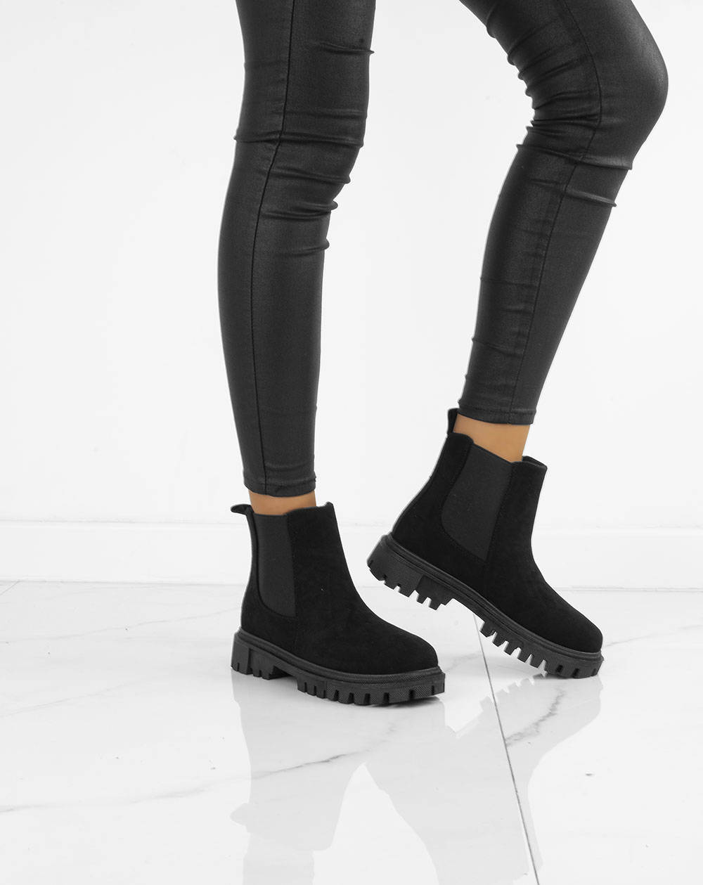 BOTKI SZTYBLETY ZAMSZOWE KLASYCZNE CZARNE 41 Wzór dominujący bez wzoru