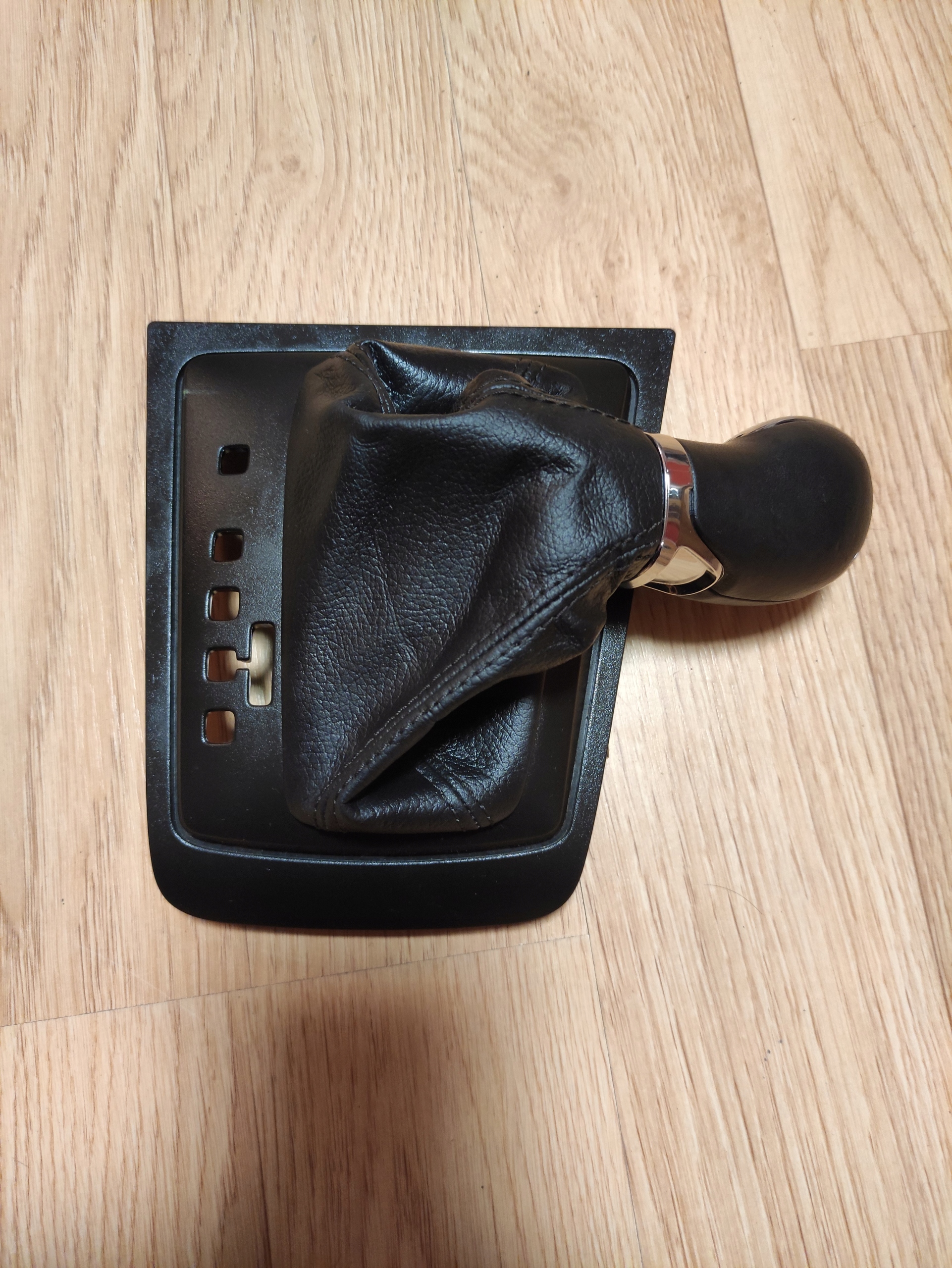 РУЧКА ПЕРЕКЛЮЧЕНИЯ ПЕРЕДАЧ SKODA YETI DSG 4X4