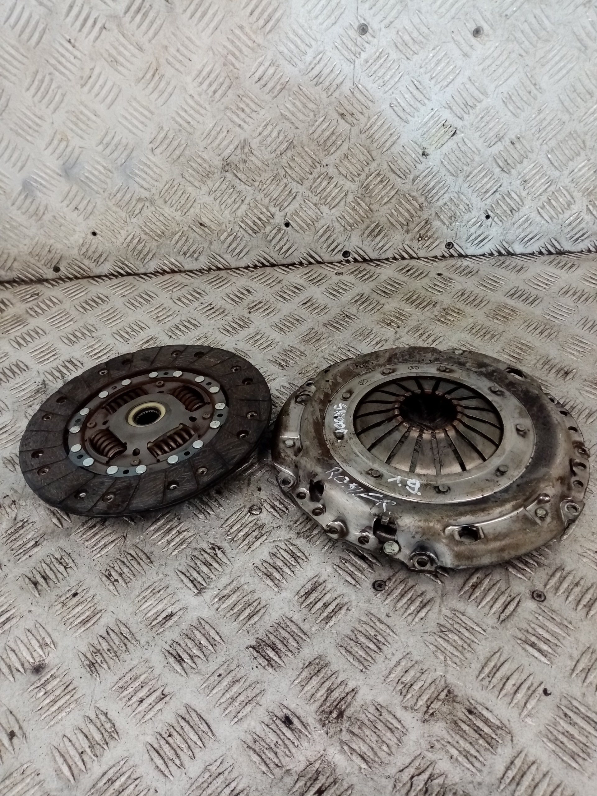 Disque de pression Embrayage SKODA ROOMSTER 1,6D
