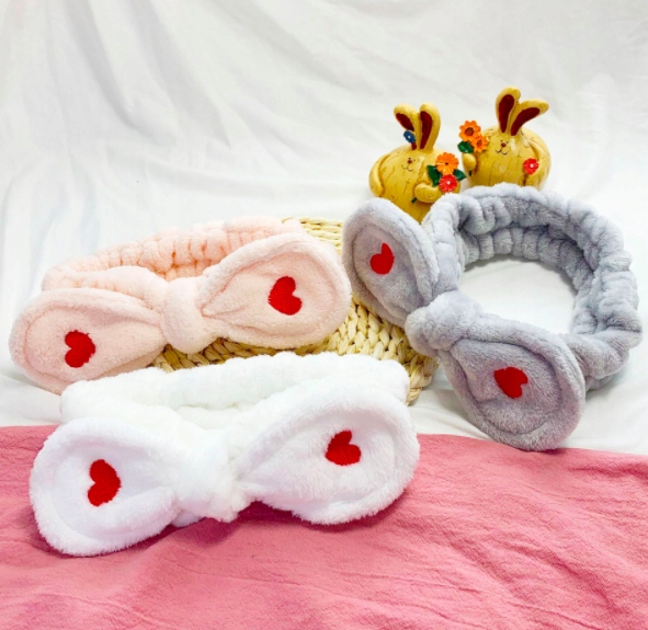 OPASKA KOSMETYCZNA NA GŁOWĘ BIAŁA POLAR MAKE UP Marka inny