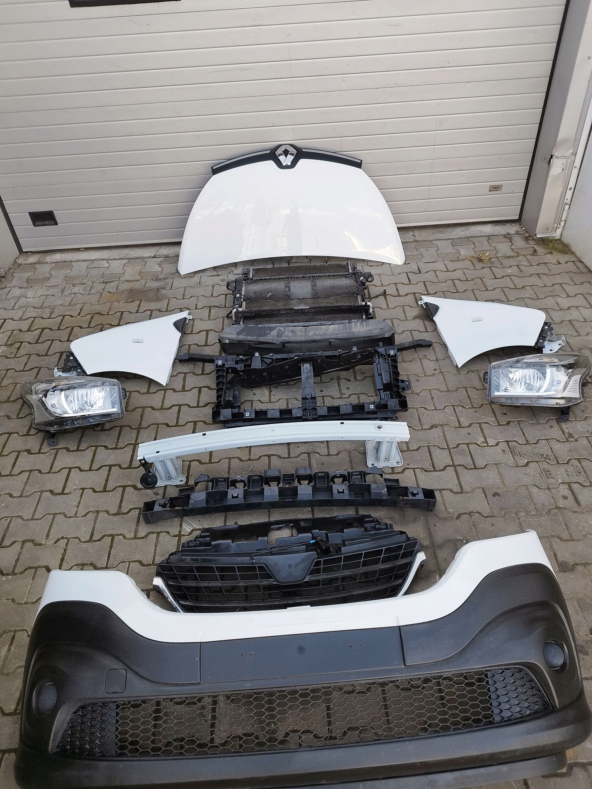 KOMPLETNY PRZOD TRAFIC III LIFT 2.0 DCI 2019R- MASKA BLOTNIK CHLODNICE