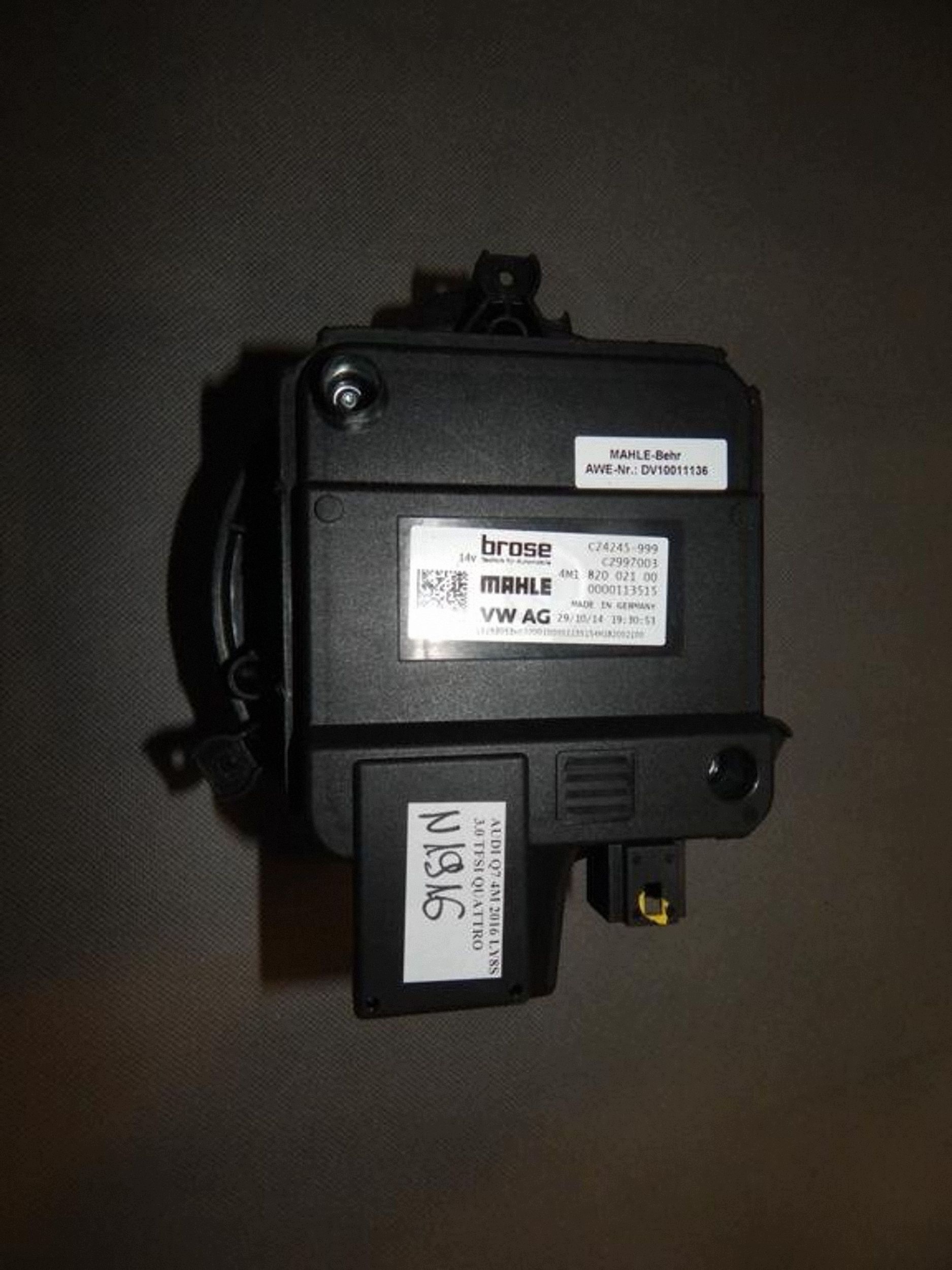 Audi Q7 4M heating air conditioning devices 4M1820021 EUROPA