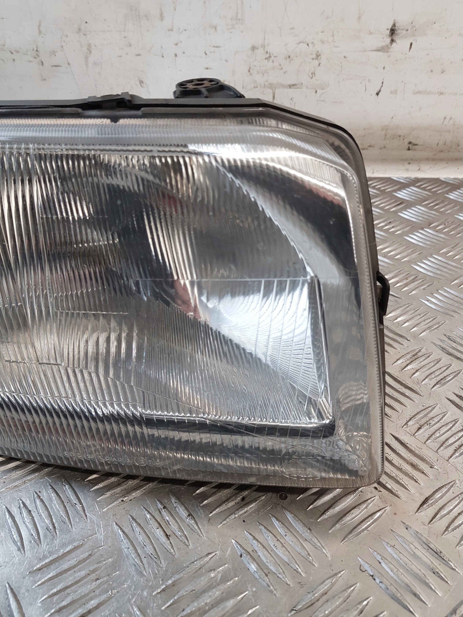 light right front LAND ROVER FREELANDER and EUROPA