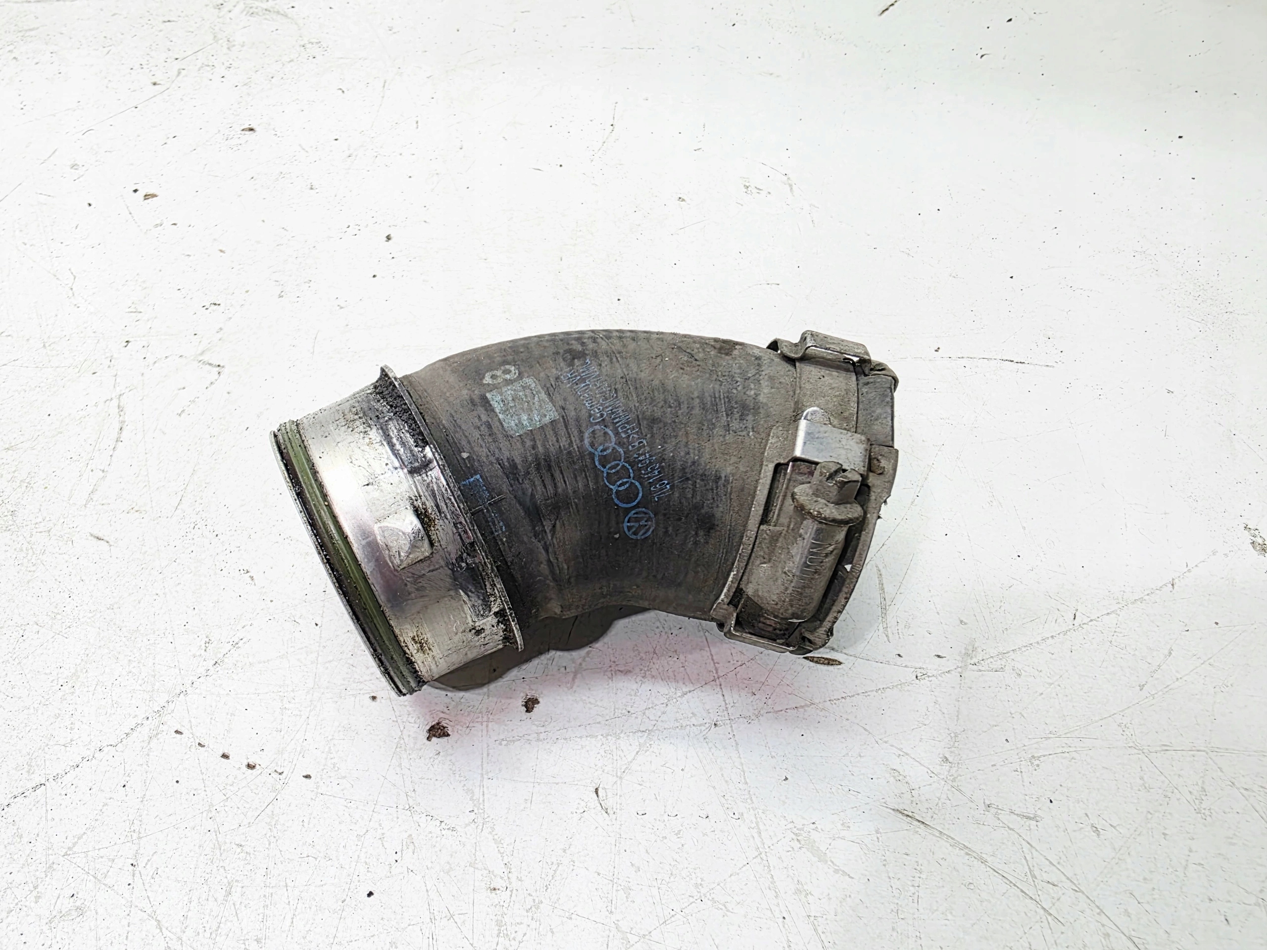 trouba hadice intercoolera AUDI Q7 4L 3.0 TDI 7L6145943B