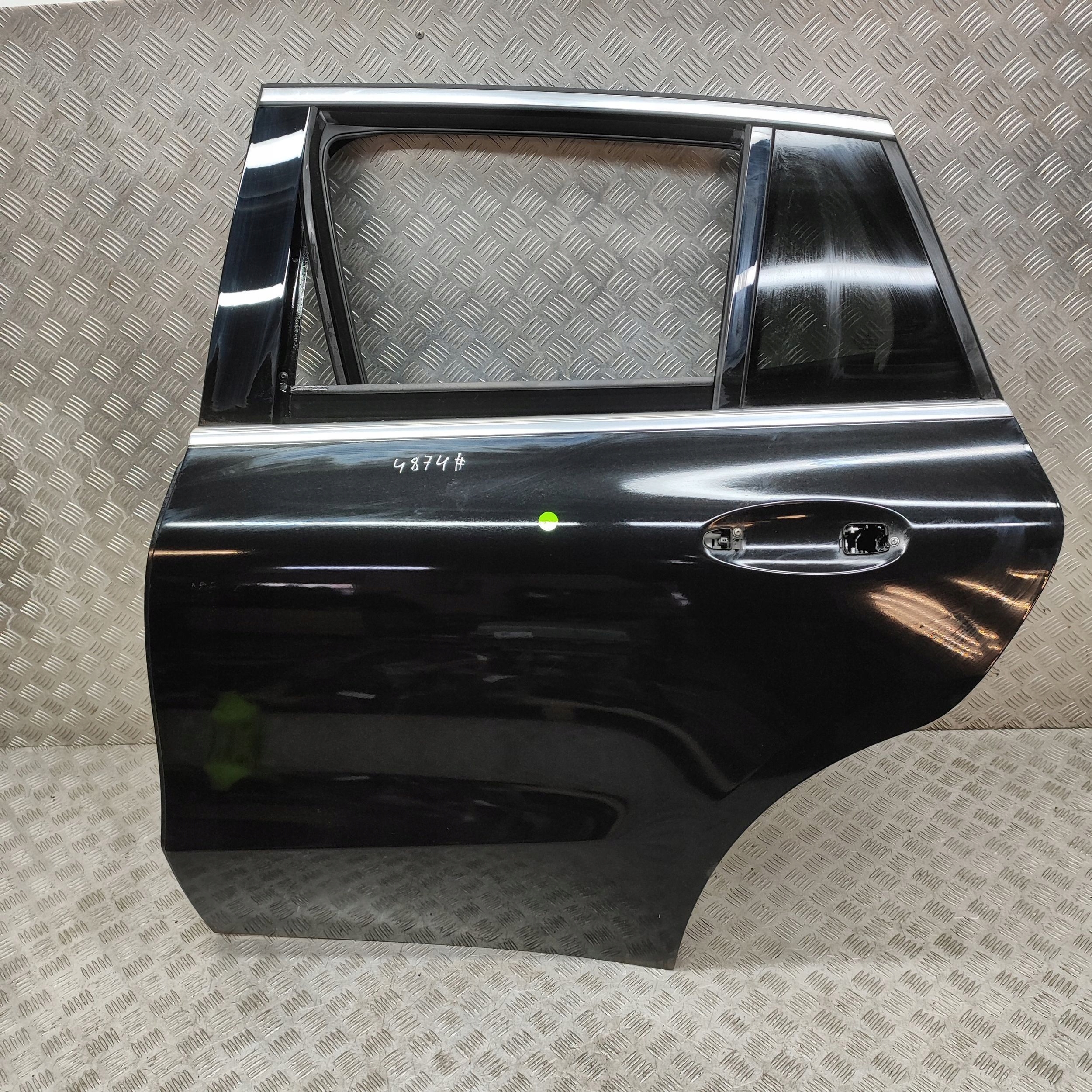 Mercedes-Benz EQC 2023 Lewa strona Drzwi tylne