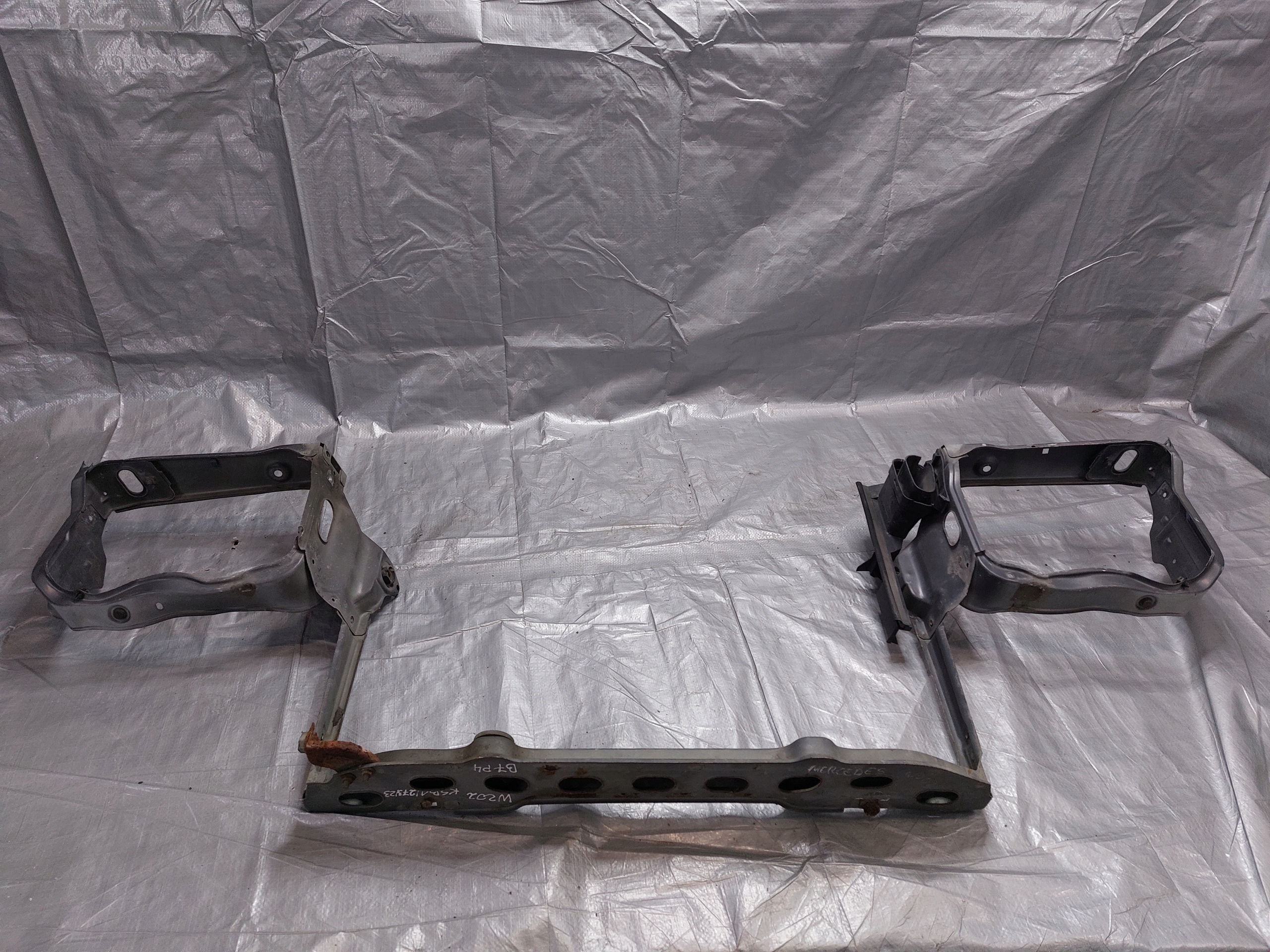 support panel for radiators pillar MERCEDES W202