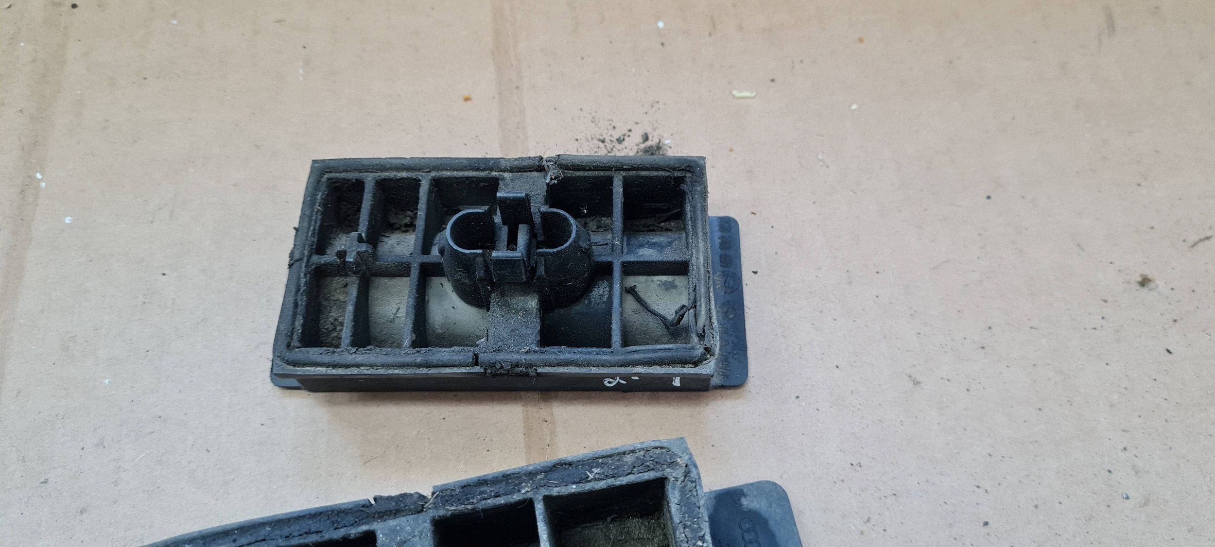 A7 4G S7 bracket holder mouldings PROGOWEJ 4G0802845 4G0802847 A6 C7 4G