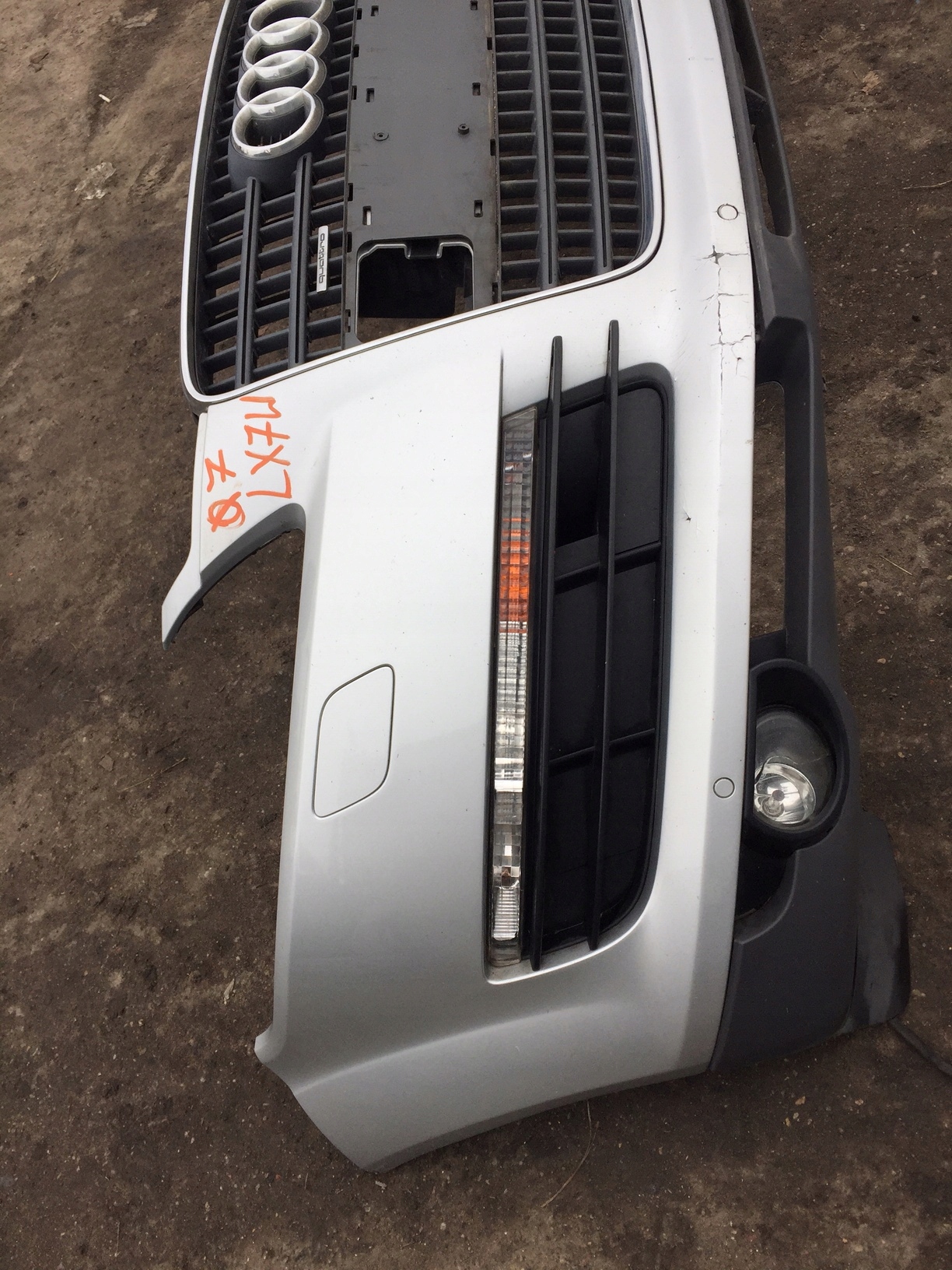 AUDI Q7 4L LX7W front bumper grill grille front