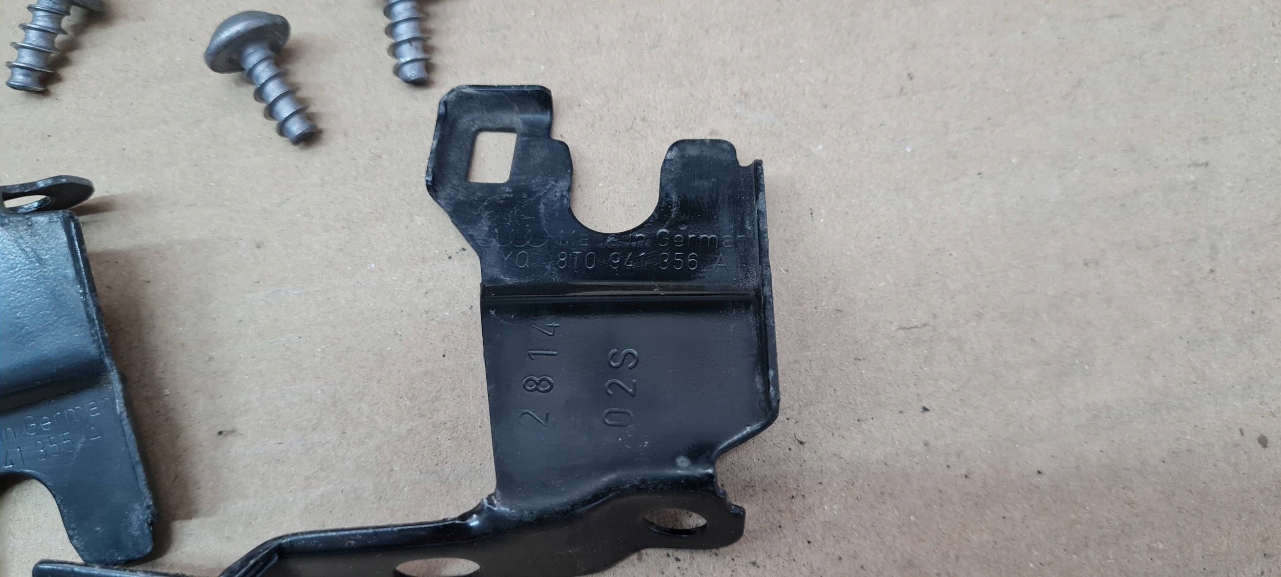 A5 8T LIFT bracket holder lights supports left right KOMPLET A4 B8
