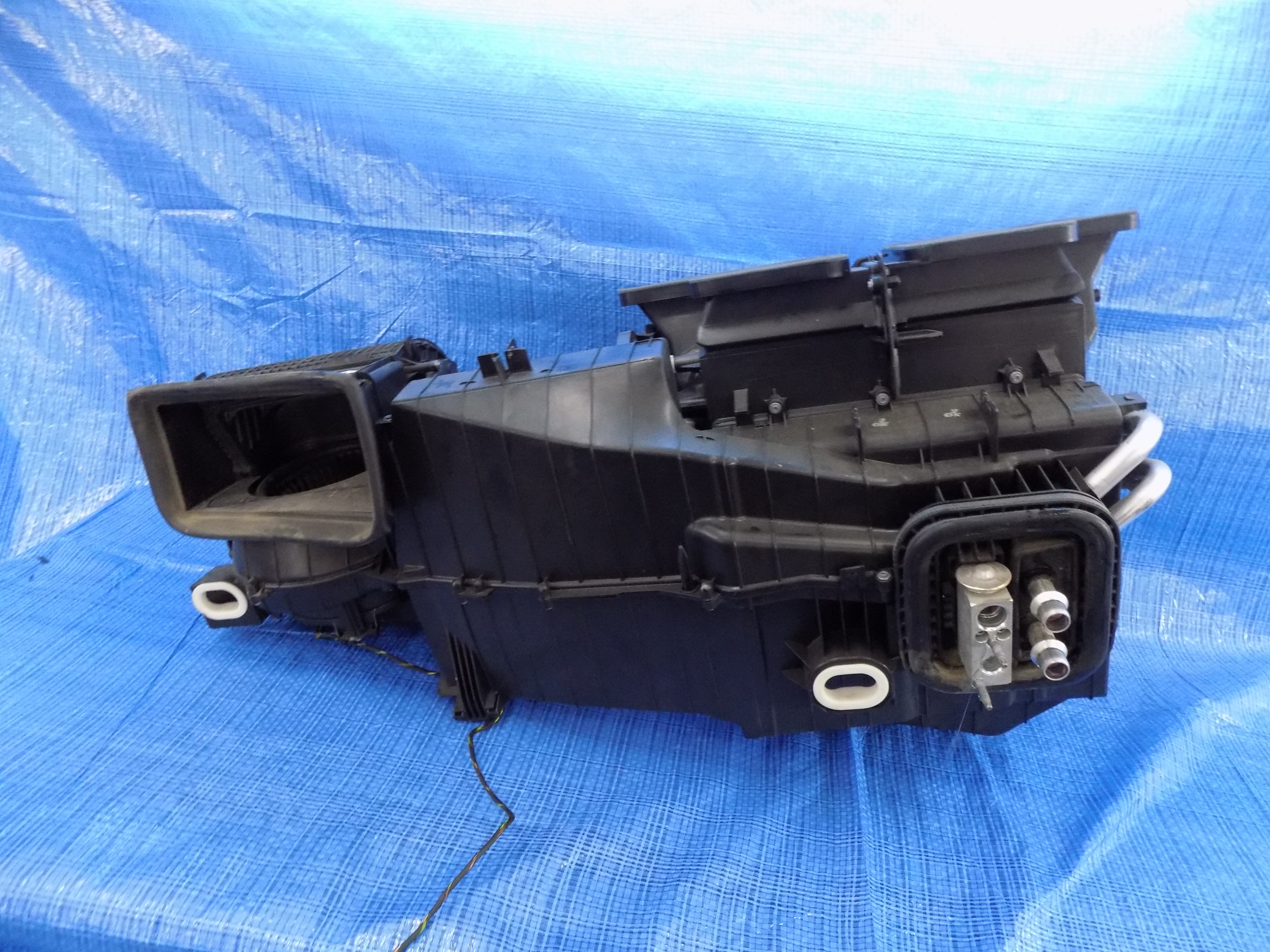 радиатор отопителя MERCEDES W176 2 A2468305101 европа