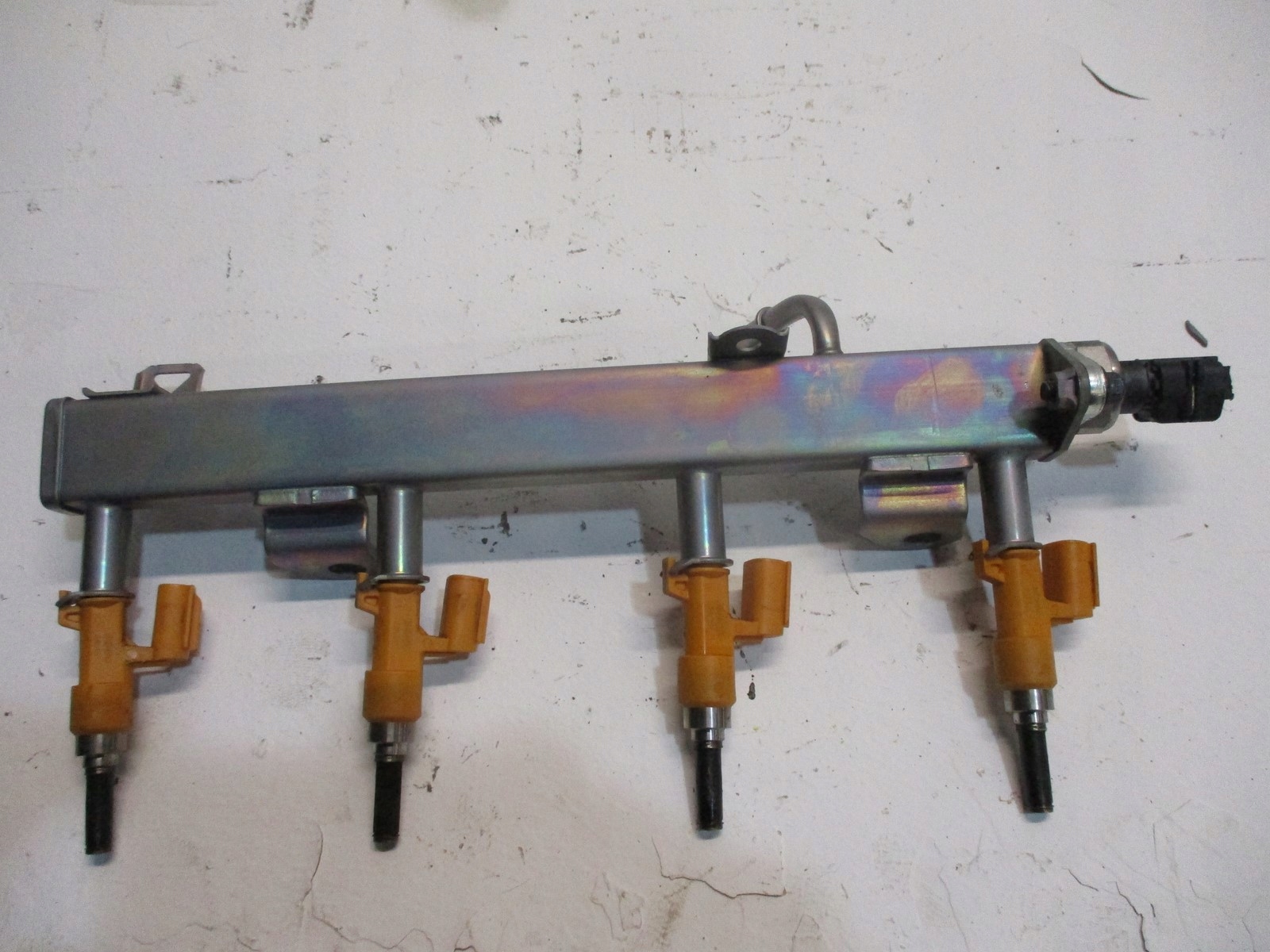 injection ramp LEXUS UX 1,8HYB 23250-24030