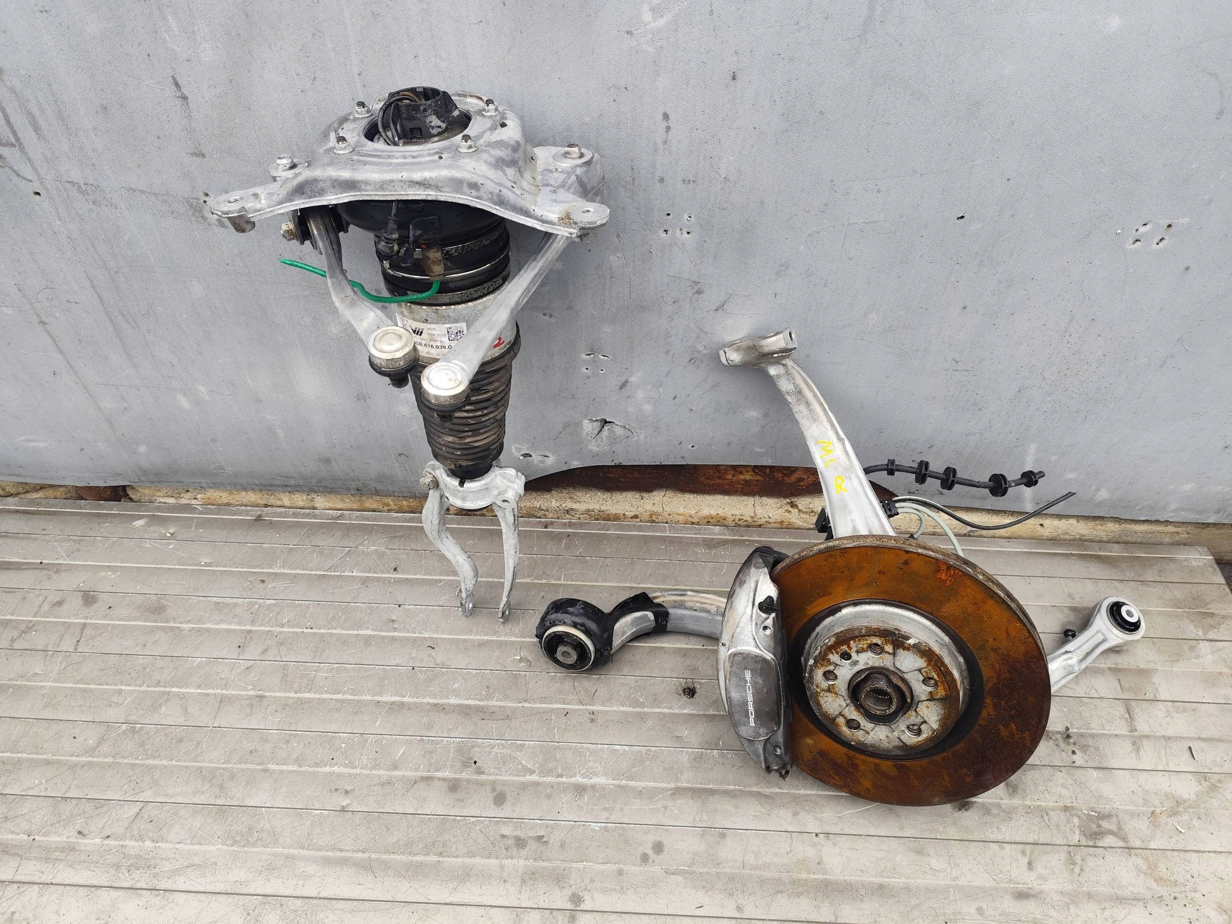 PORSCHE MACAN 95B LIFT swing shock absorber arm right 95B407254E