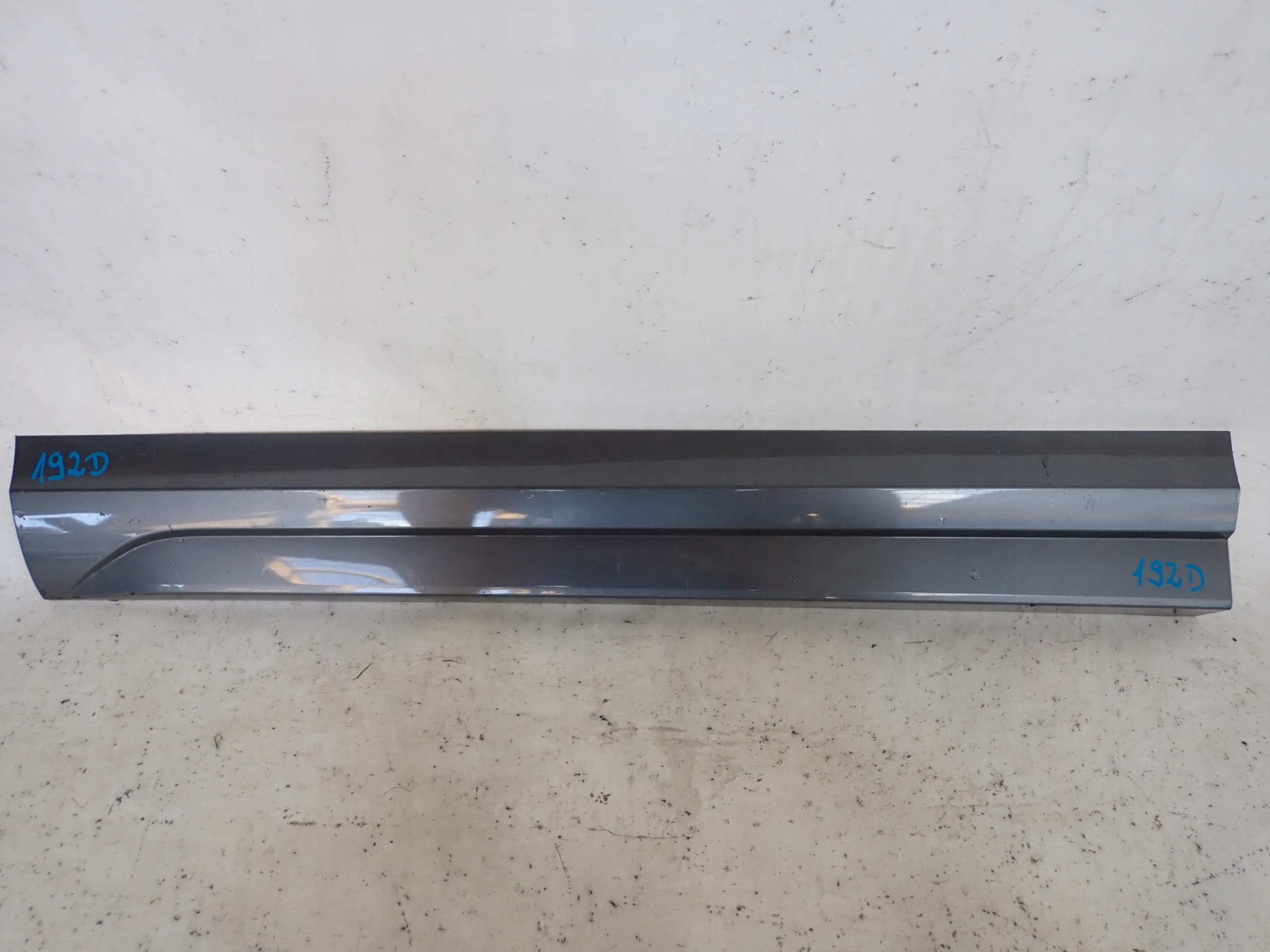 AUDI Q3 8U I 2011-2017 LISTWA DRZWI LEWA PRZEDNIA LEWY PRZÓD 8U0853959D