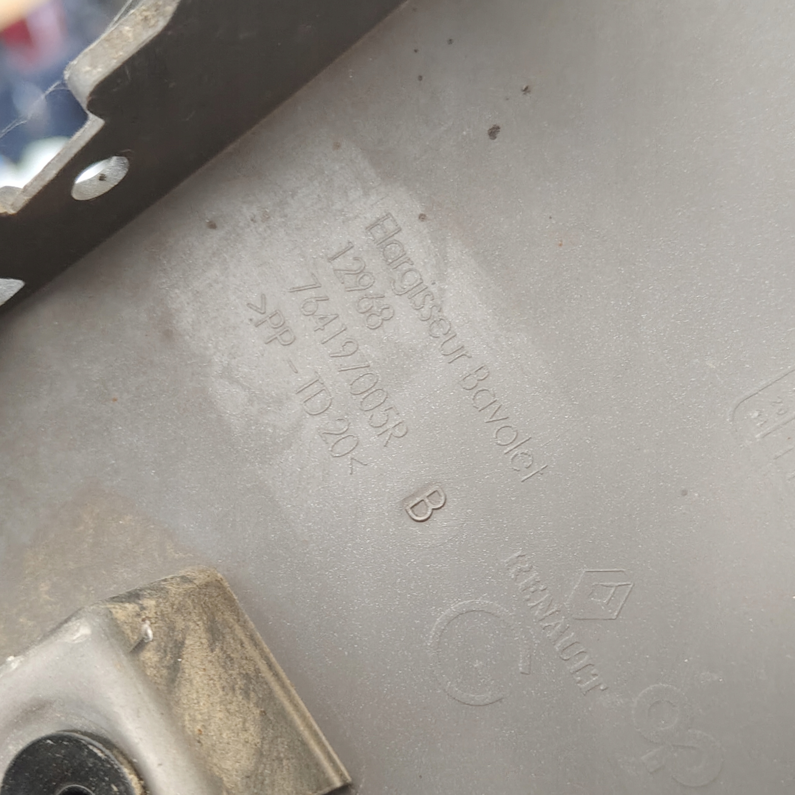 moulding threshold left RENAULT ZOE and 764197005R