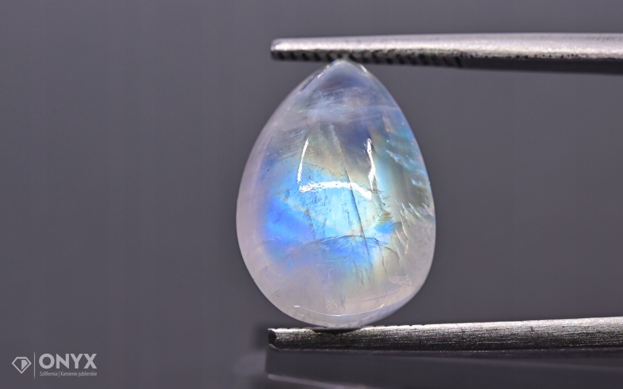 Měsíční kámen kabošon slza 14x10 mm